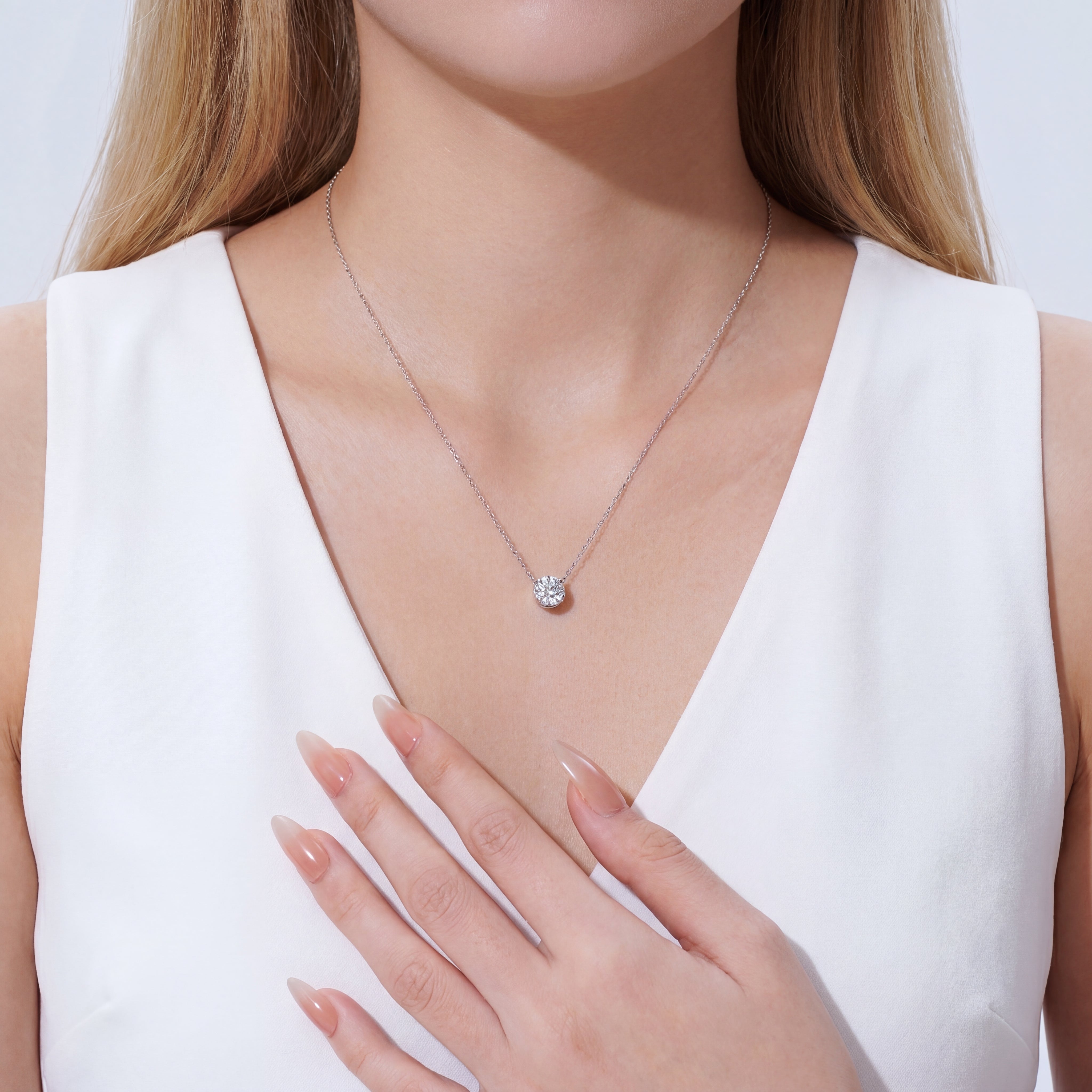 Lumière Solitaire Necklace