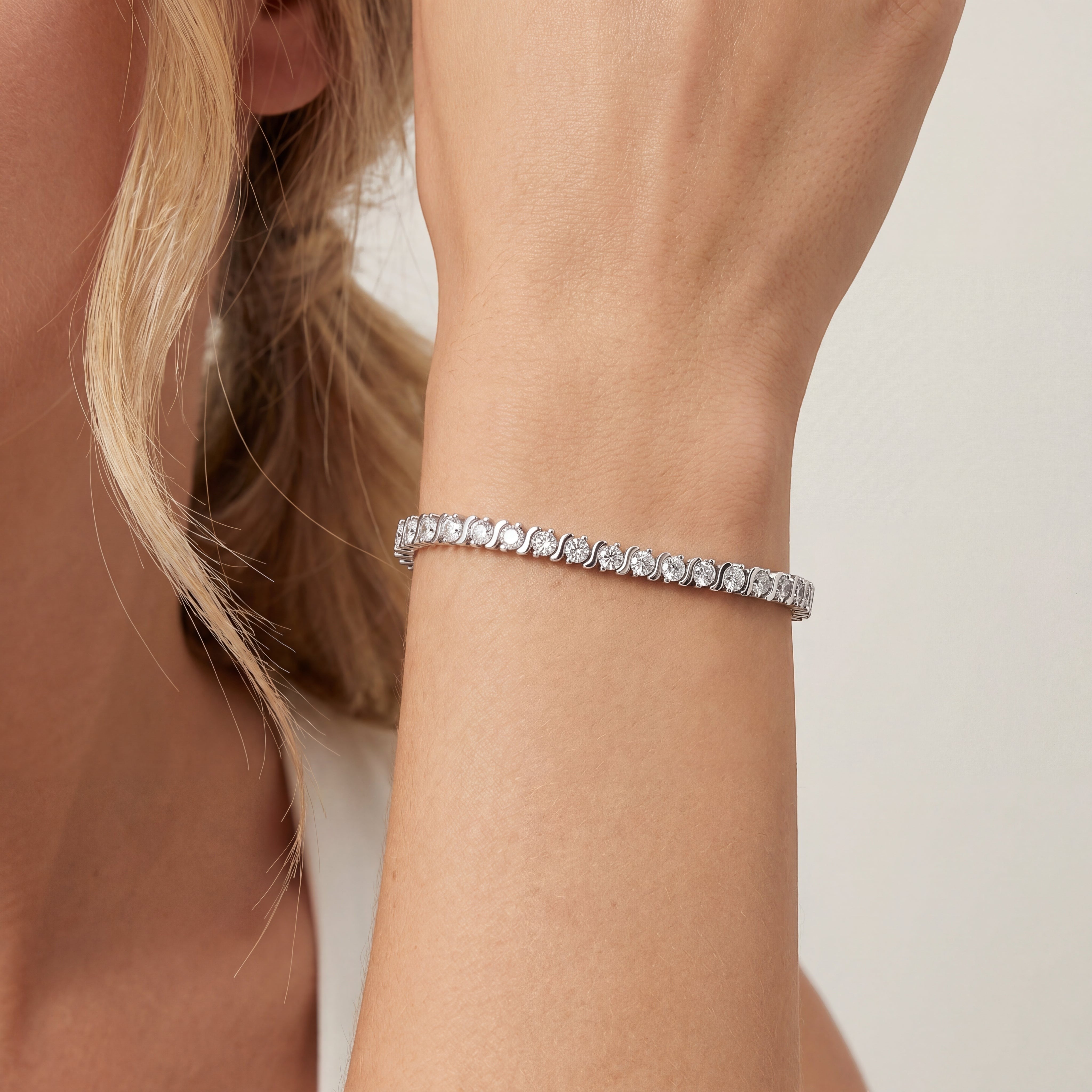 18K White Gold Vermeil, 18K White Gold Vermeil / Lifestyle