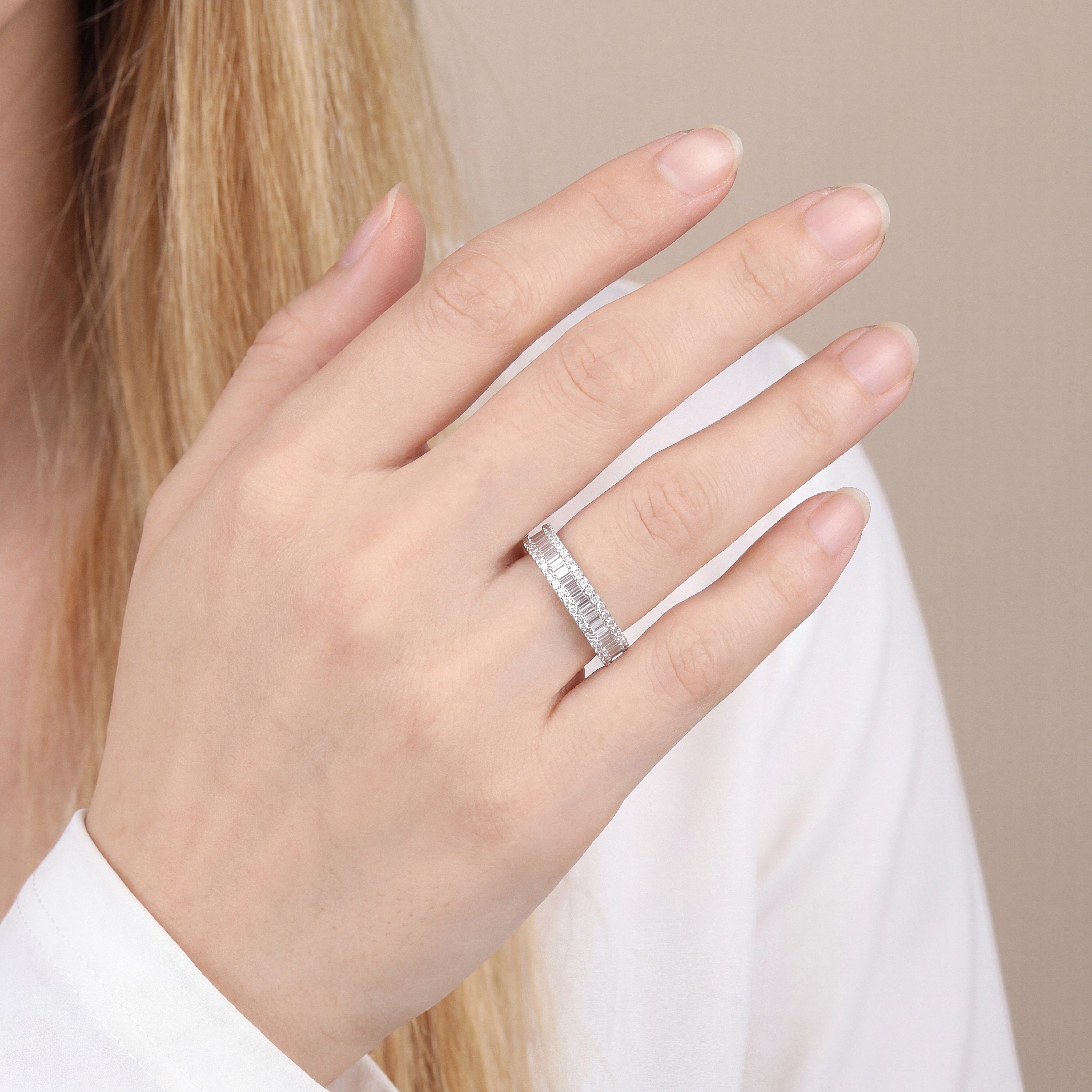 18K White Gold Vermeil, 18K White Gold Vermeil / Lifestyle