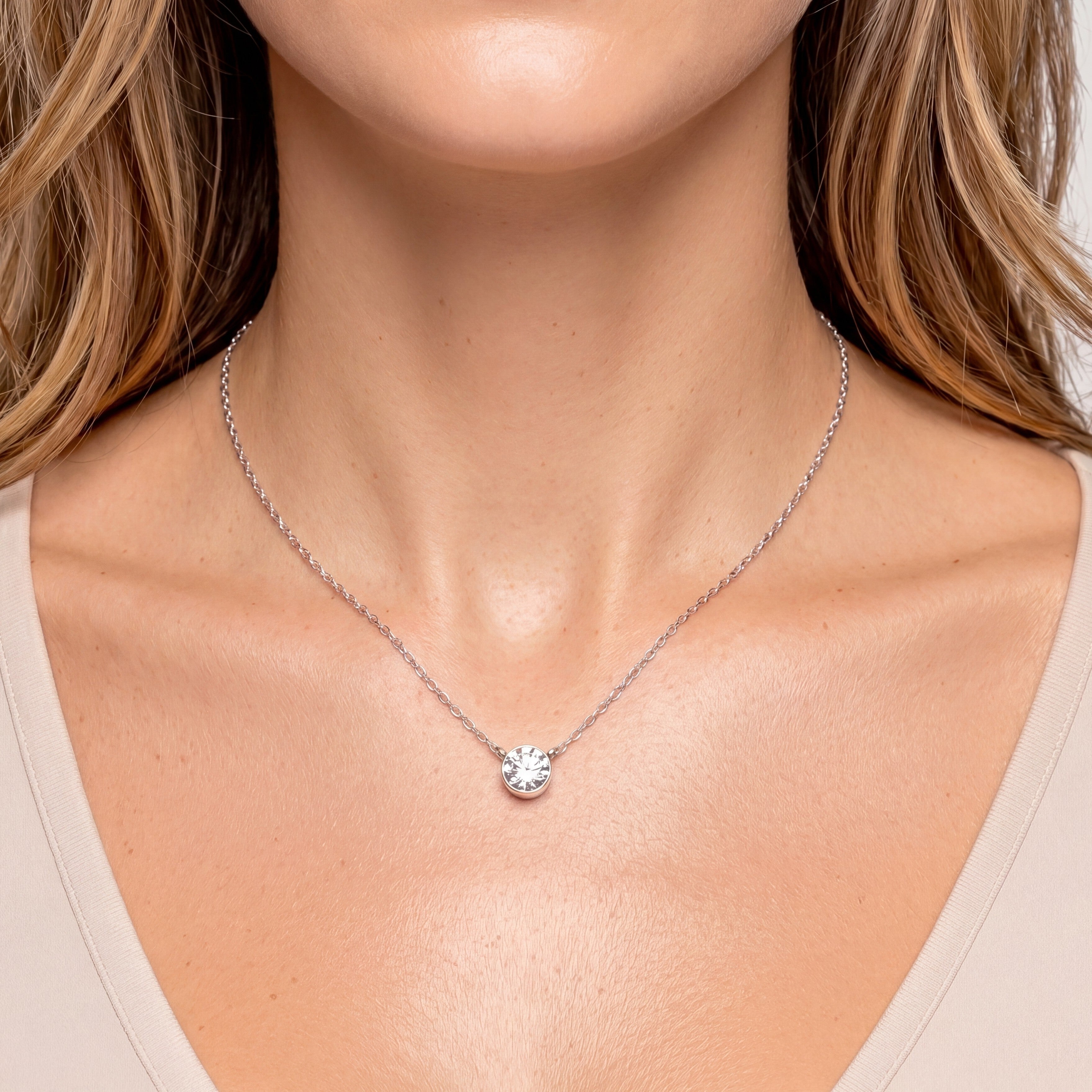 18K White Gold Vermeil, 18K White Gold Vermeil / Lifestyle