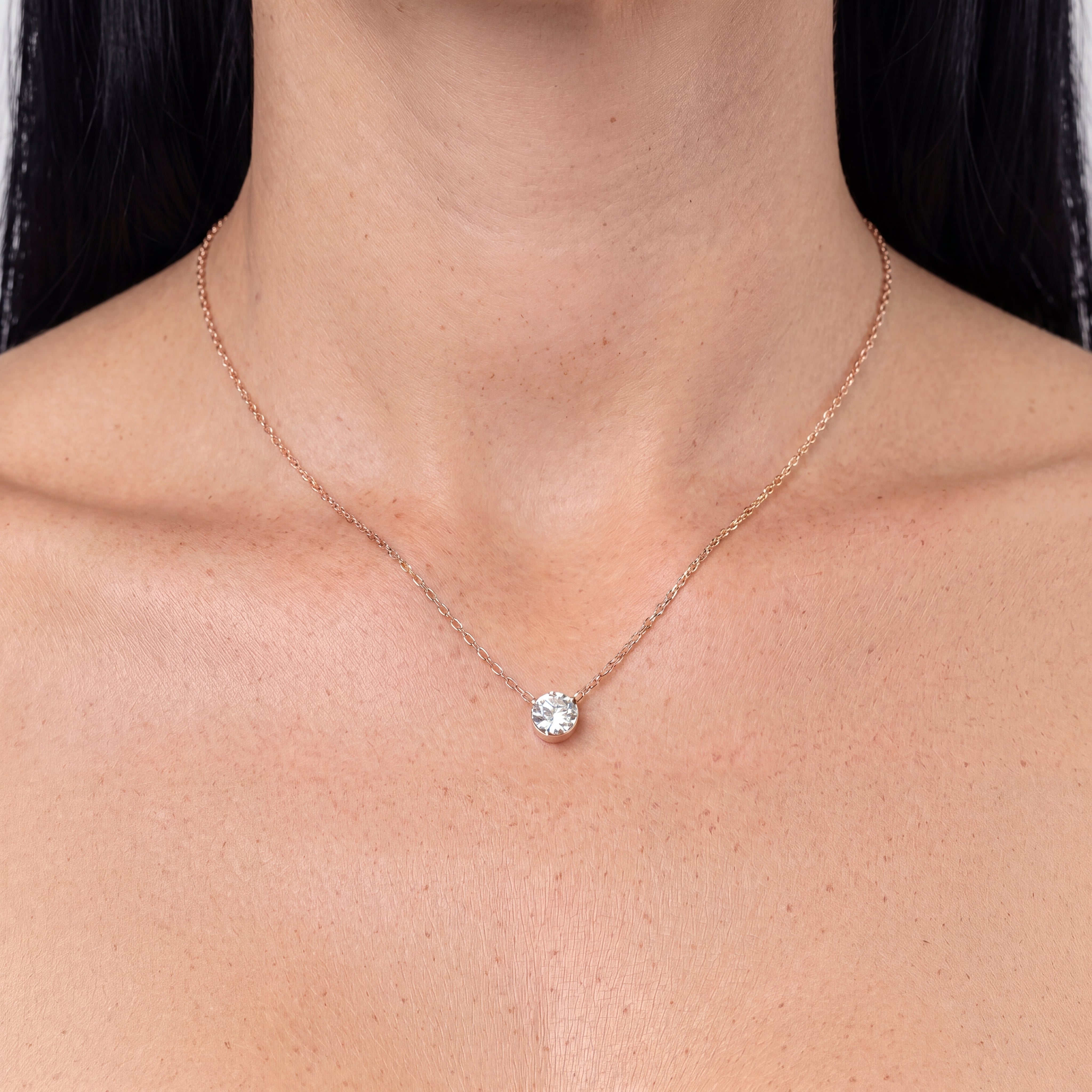 Lumière Solitaire Necklace