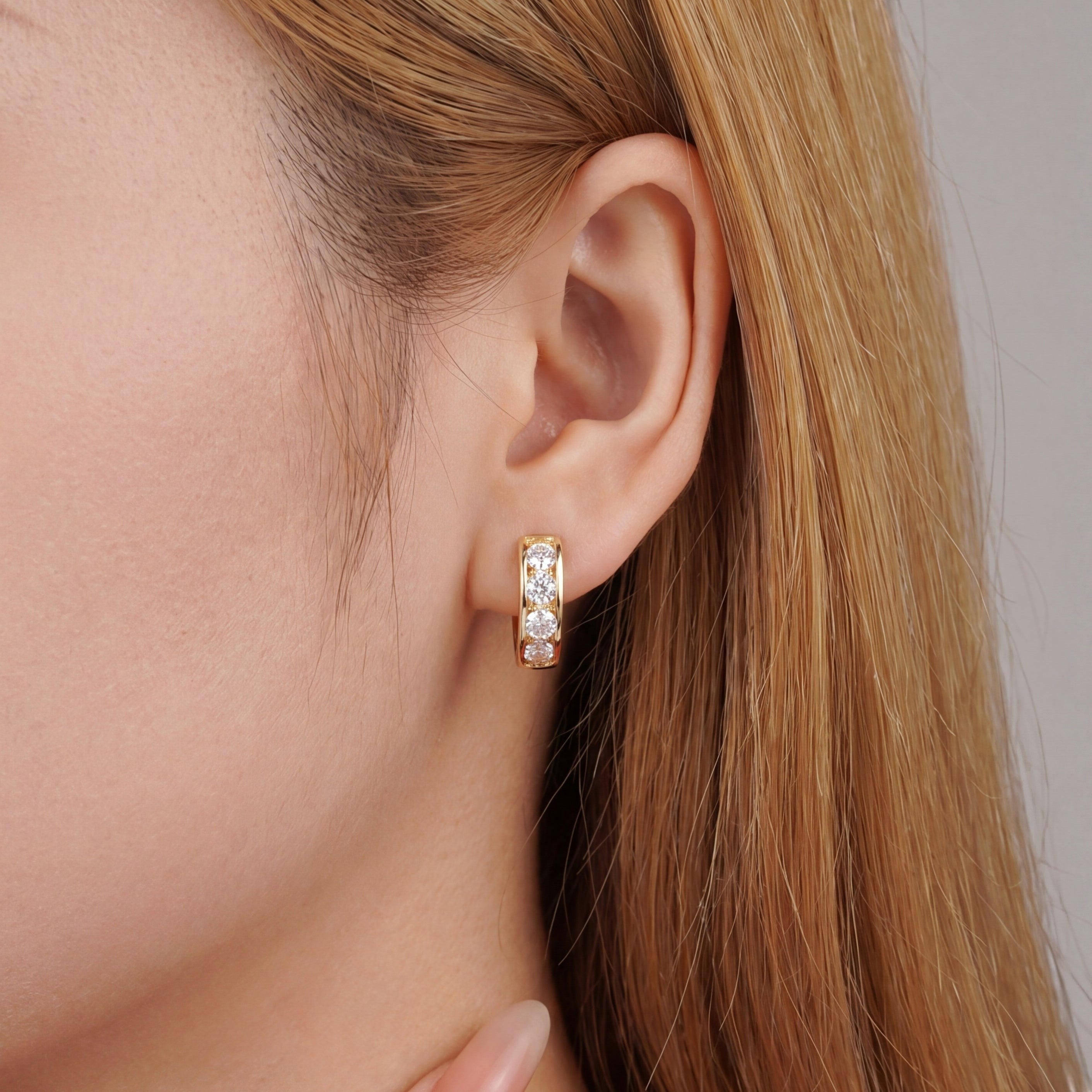 18K Yellow Gold Vermeil, 18K Yellow Gold Vermeil / Lifestyle