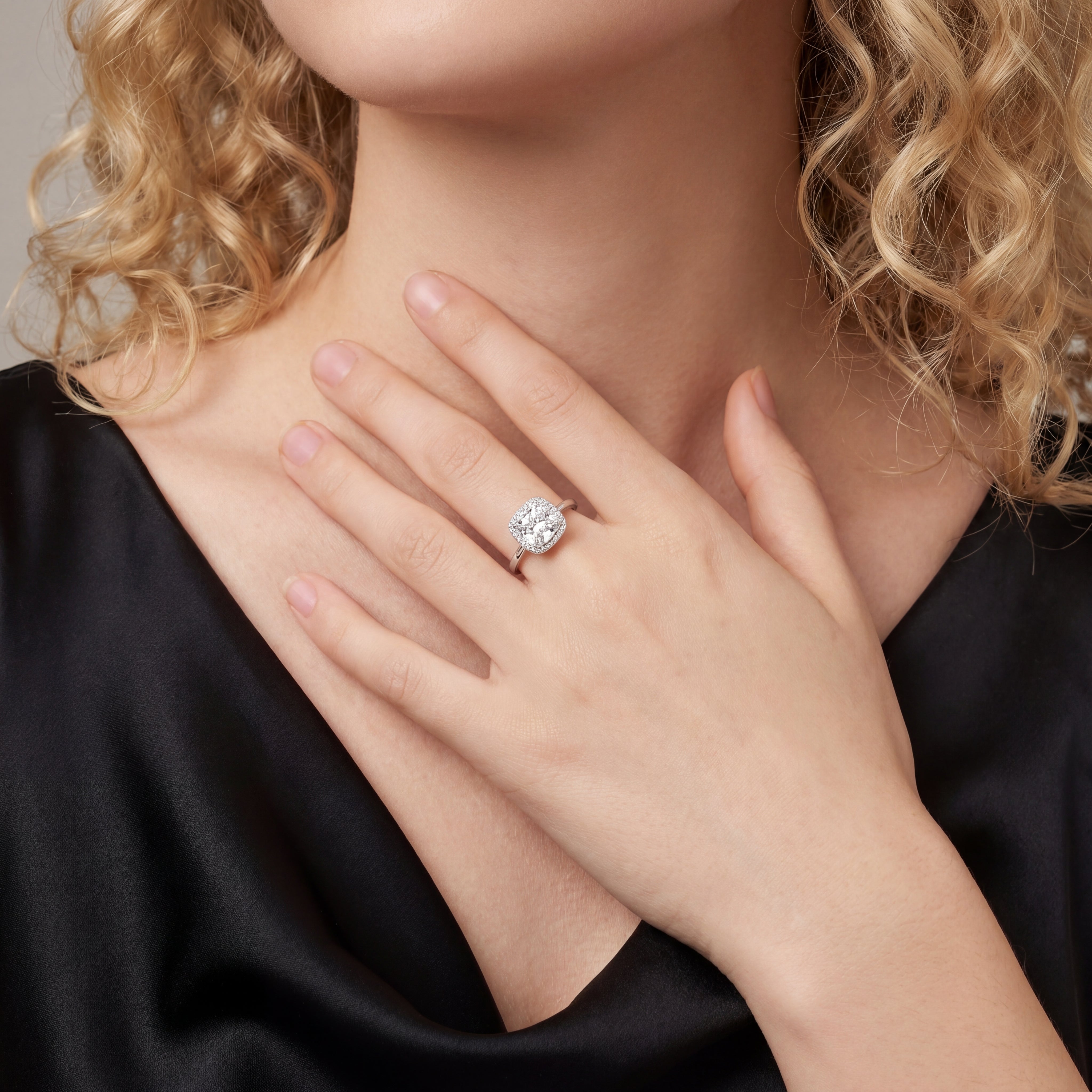 Céleste Halo Cushion Ring