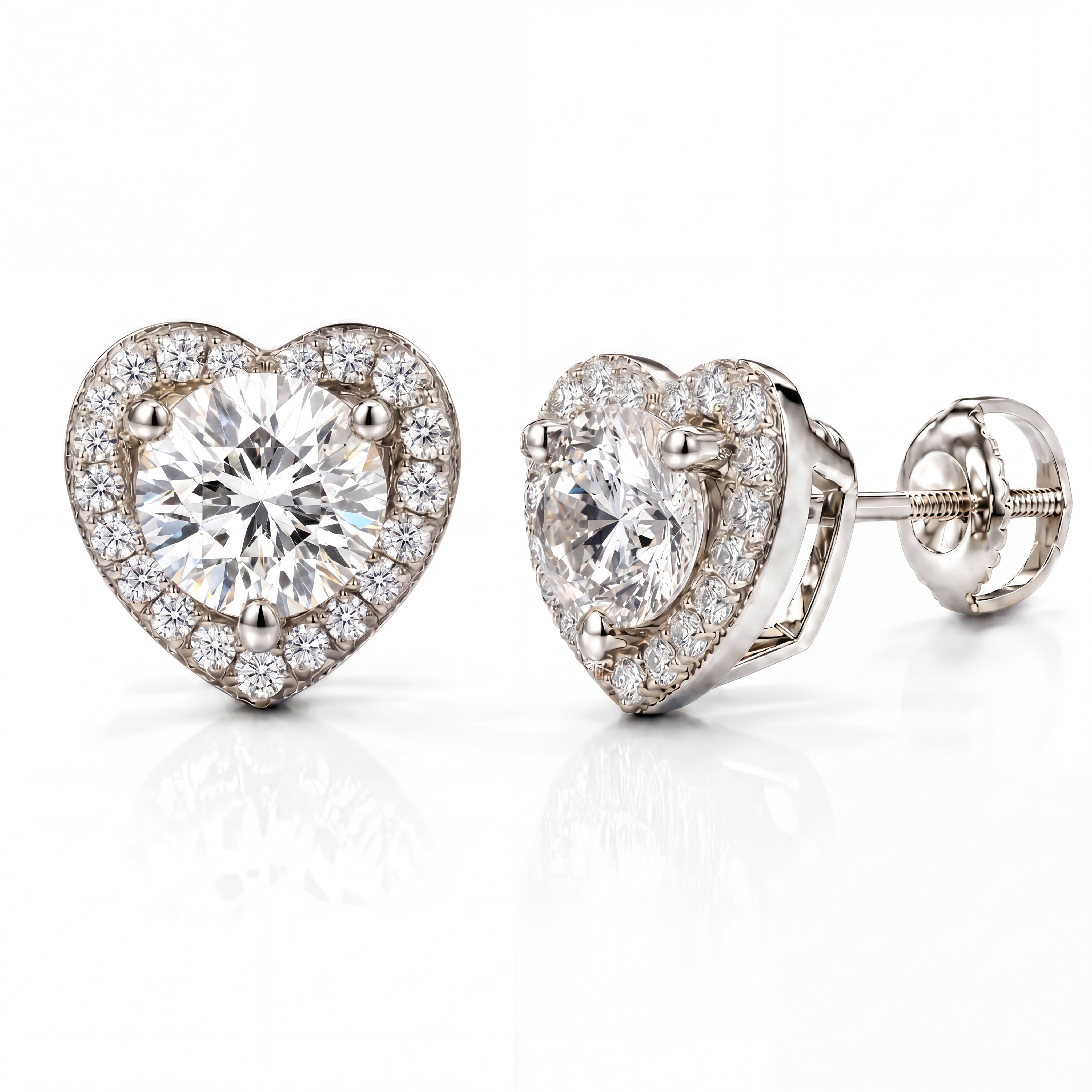 Cœur Lumière Stud Earrings