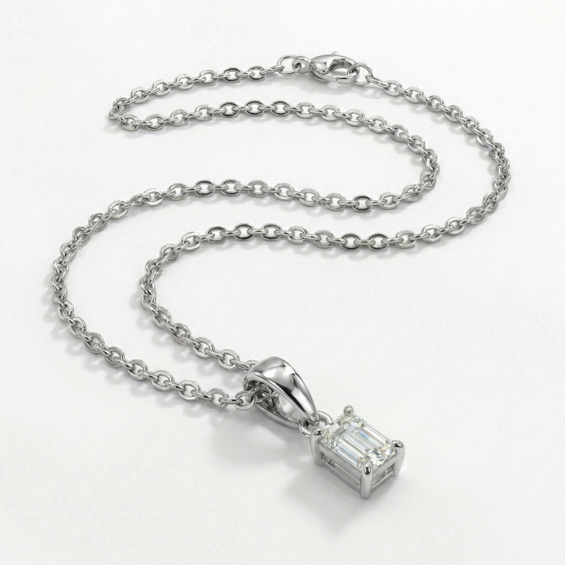 Classique Solitaire Necklace
