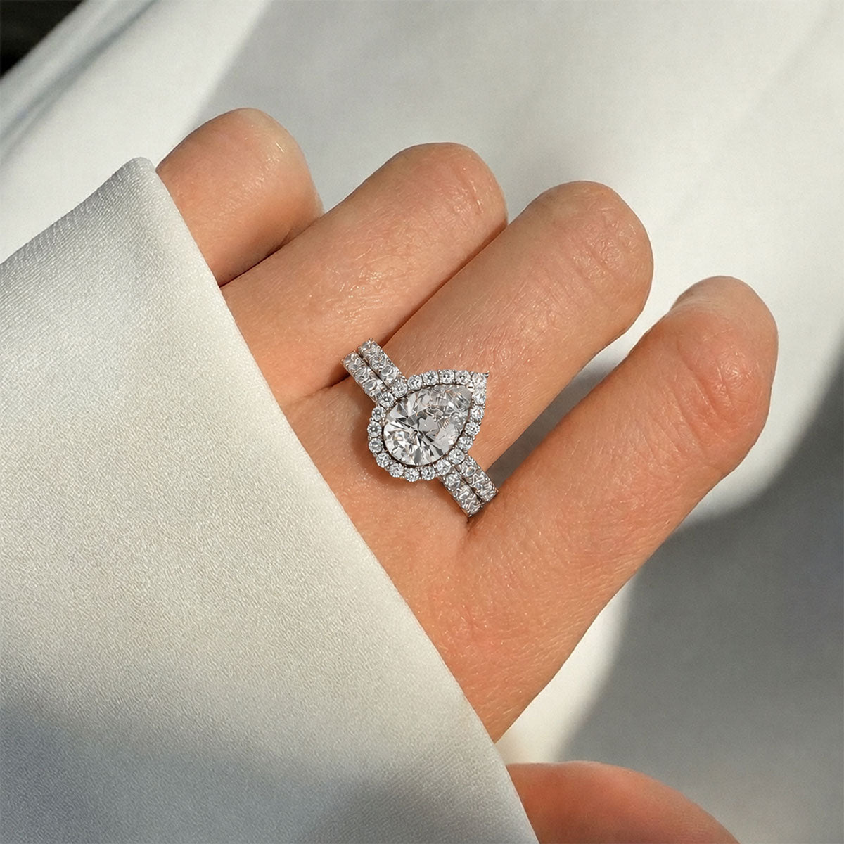 18K White Gold Vermeil, 18K White Gold Vermeil / Lifestyle