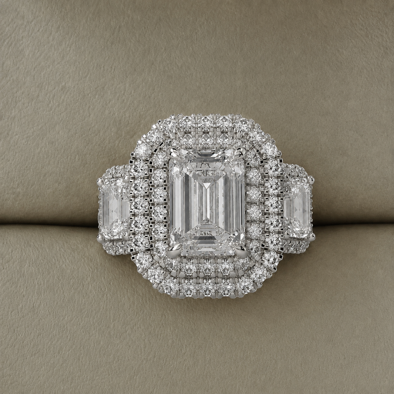 18K White Gold Vermeil, 18K White Gold Vermeil / Lifestyle
