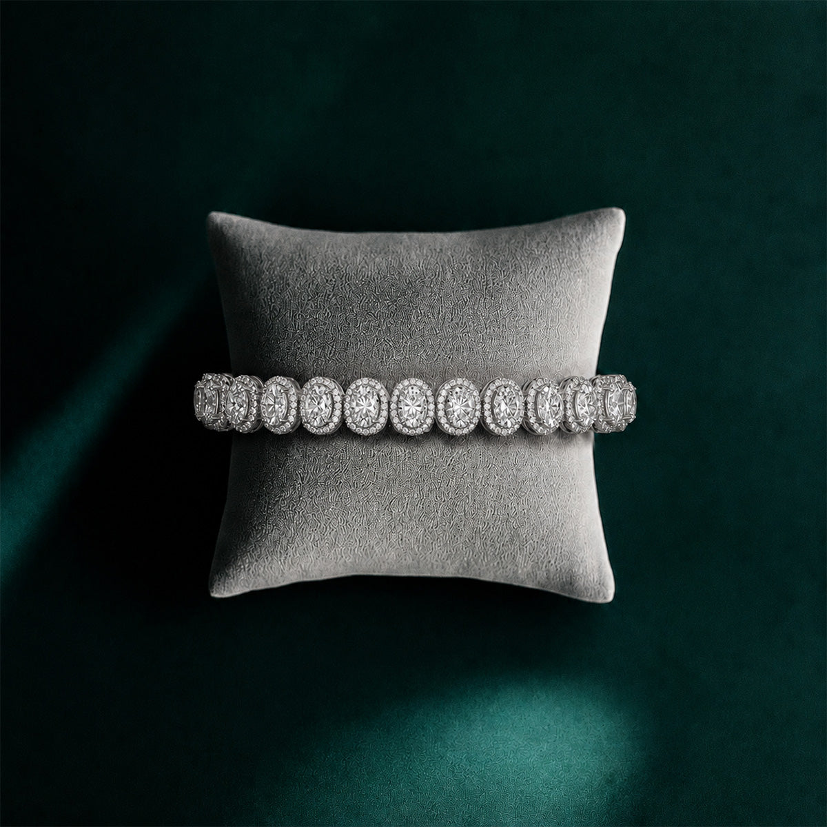 18K White Gold Vermeil, 18K White Gold Vermeil / Lifestyle
