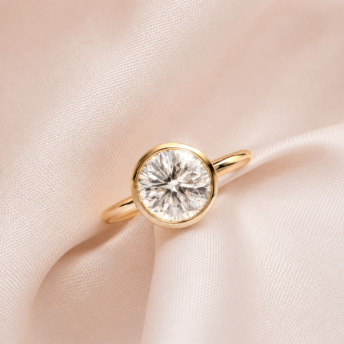 18K Yellow Gold Vermeil, 18K Yellow Gold Vermeil / Lifestyle