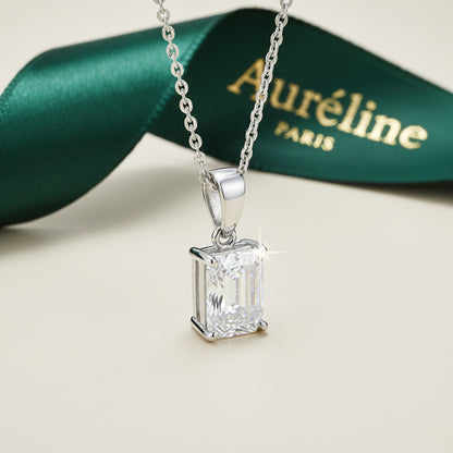 Classique Solitaire Necklace