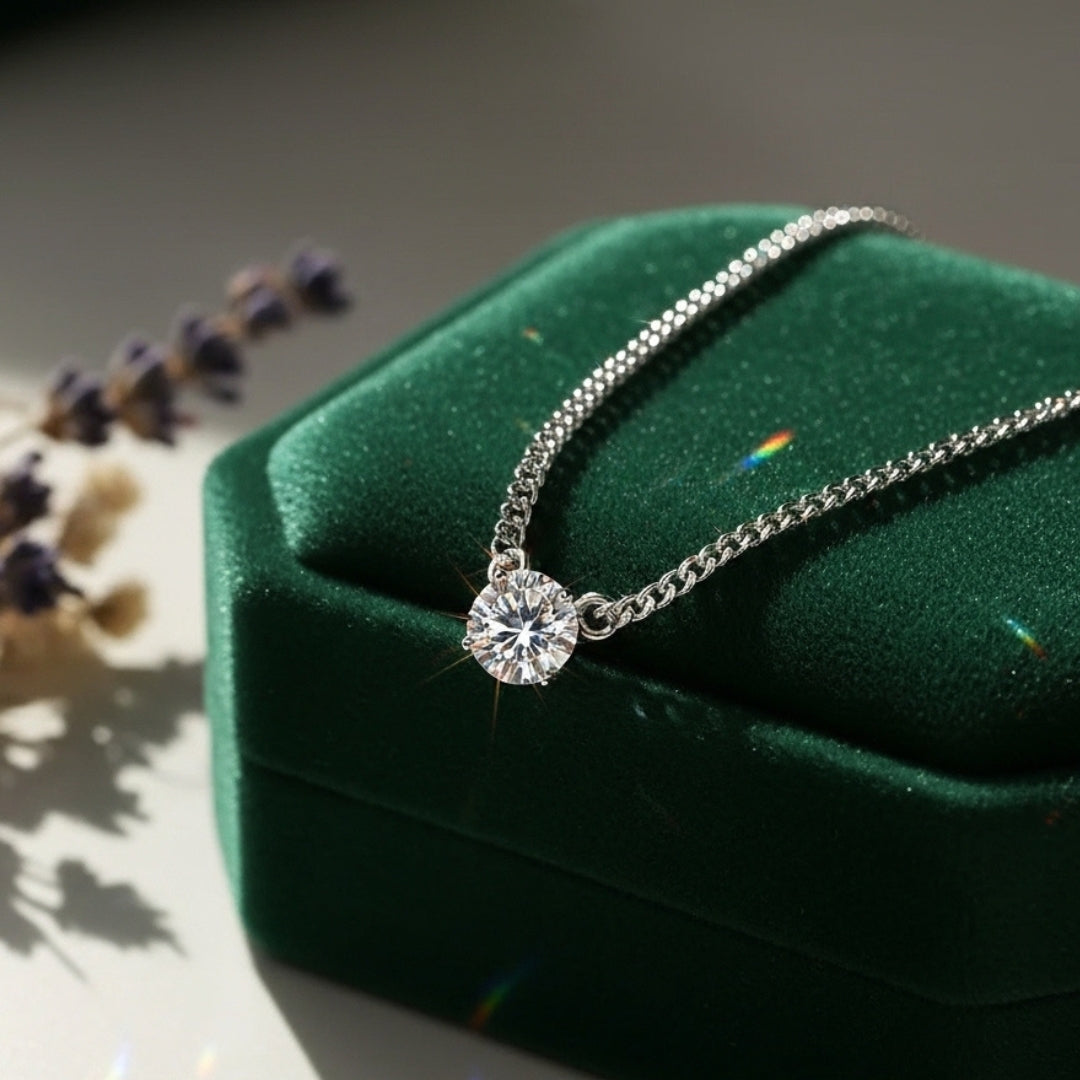 Point de Lumière Necklace