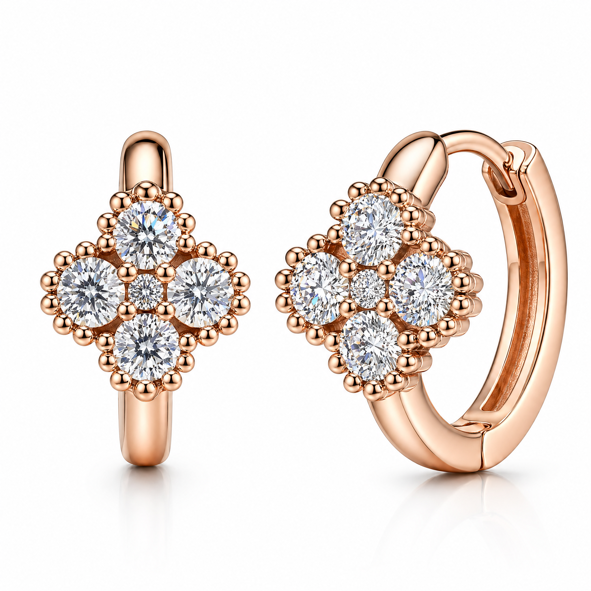 Éclat Clover Huggie Earrings