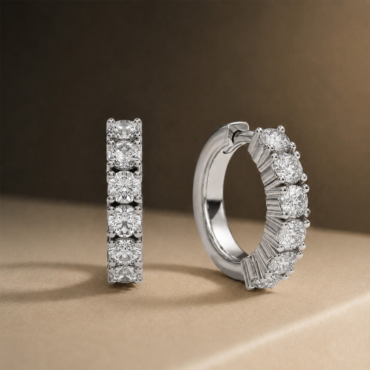 18K White Gold Vermeil, 18K White Gold Vermeil / Lifestyle