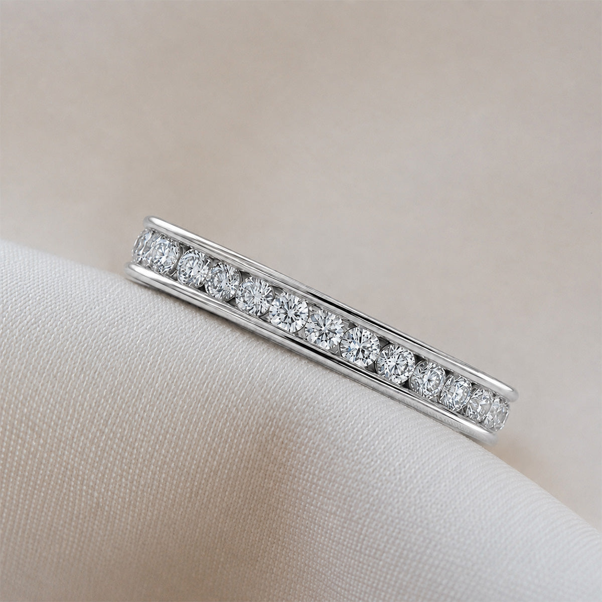 18K White Gold Vermeil, 18K White Gold Vermeil / Lifestyle