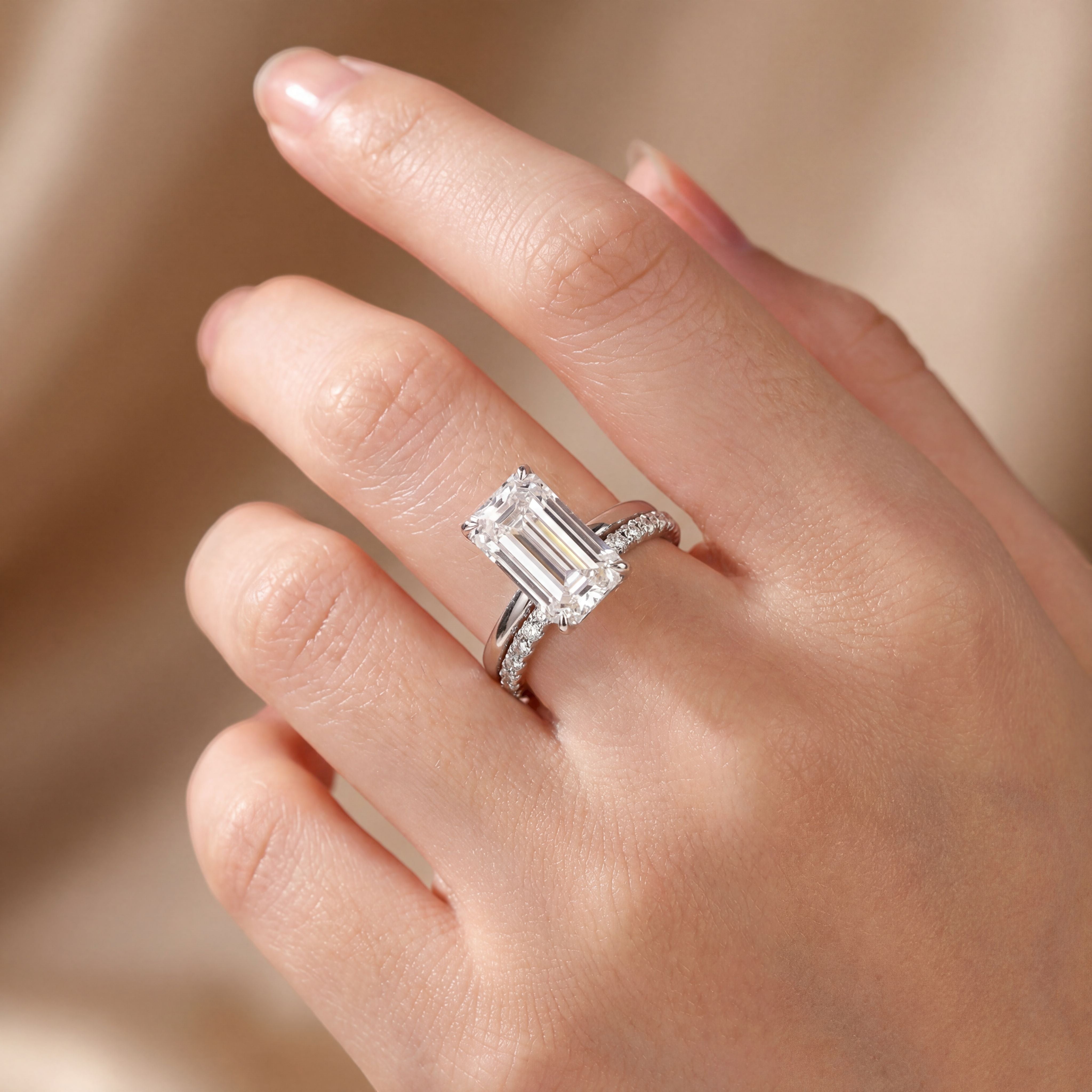 18K White Gold Vermeil, 18K White Gold Vermeil / Lifestyle