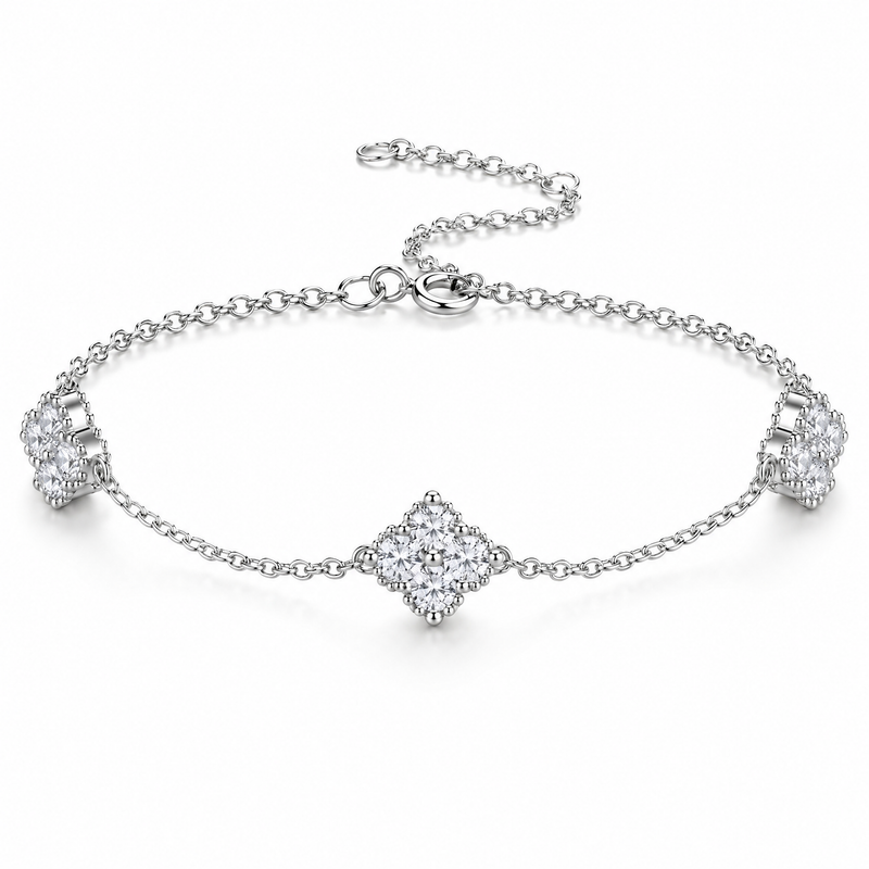 Petite Étoile Charm Bracelet