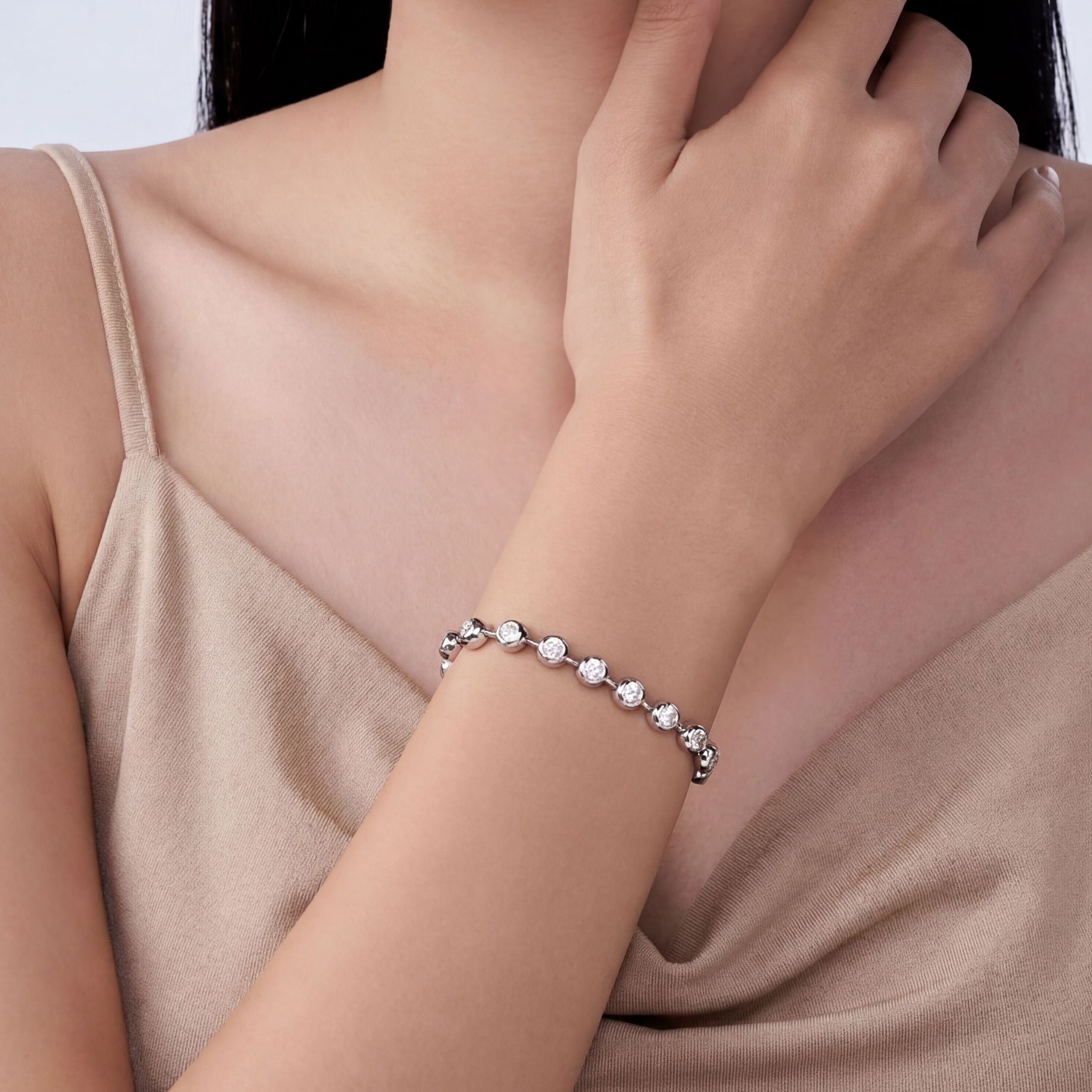 18K White Gold Vermeil, 18K White Gold Vermeil / Lifestyle