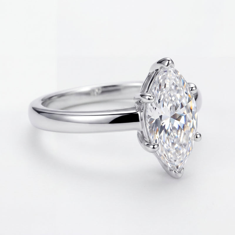 Maréva Solitaire Ring