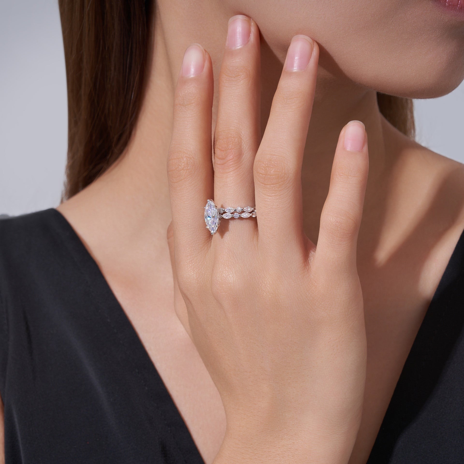 18K White Gold Vermeil, 18K White Gold Vermeil / Lifestyle