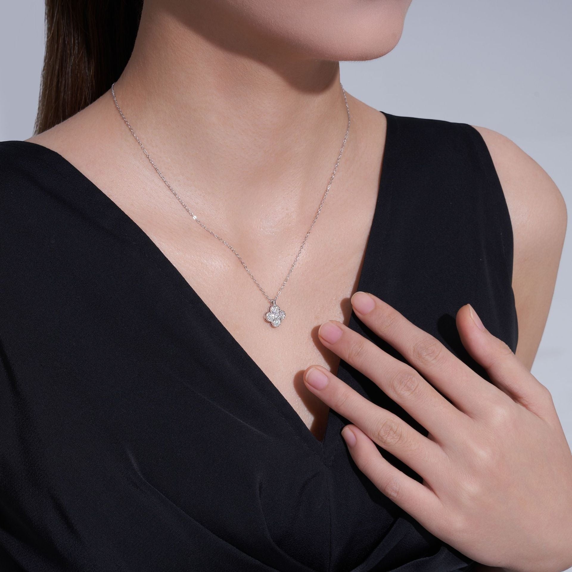 18K White Gold Vermeil, 18K White Gold Vermeil / Lifestyle