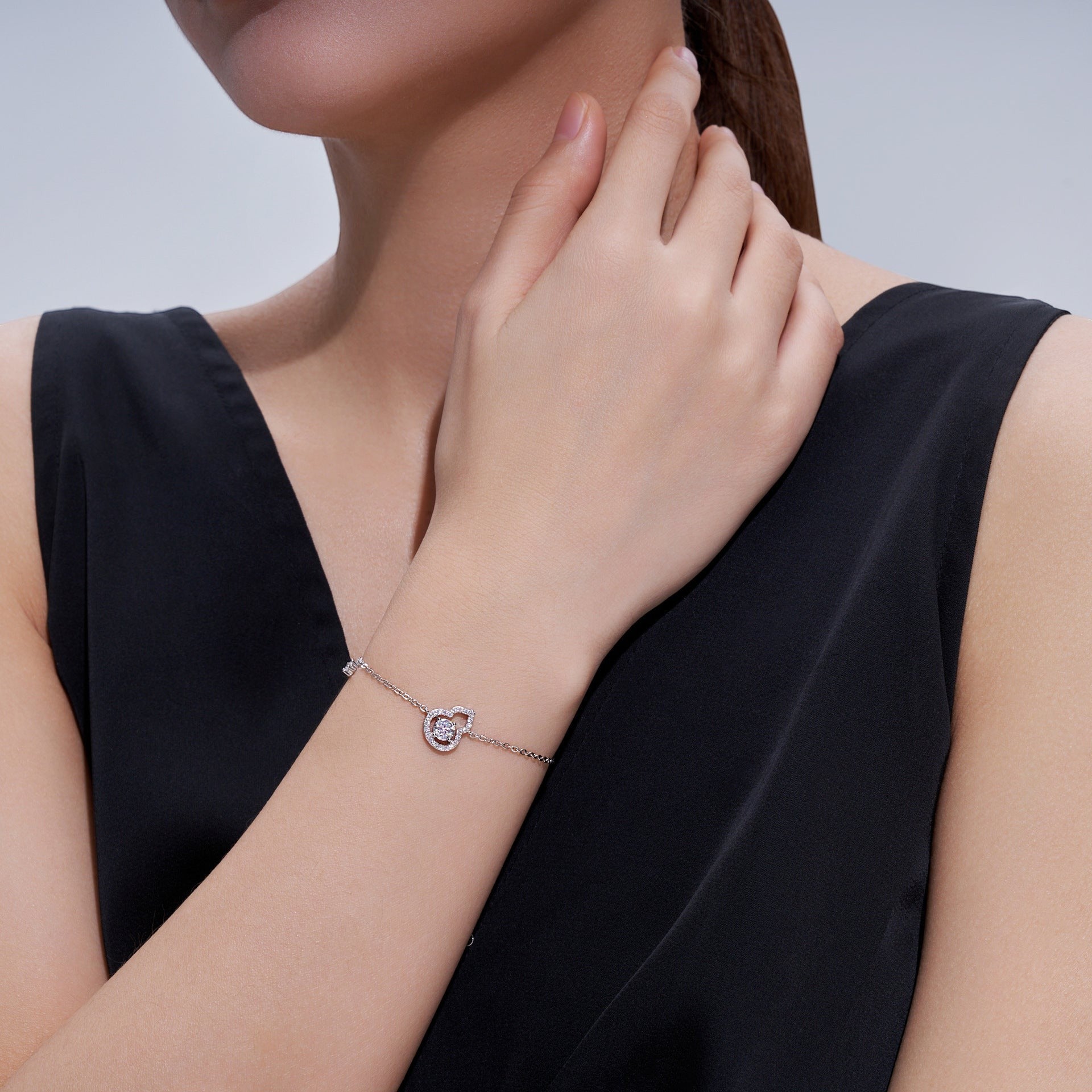 18K White Gold Vermeil, 18K White Gold Vermeil / Lifestyle