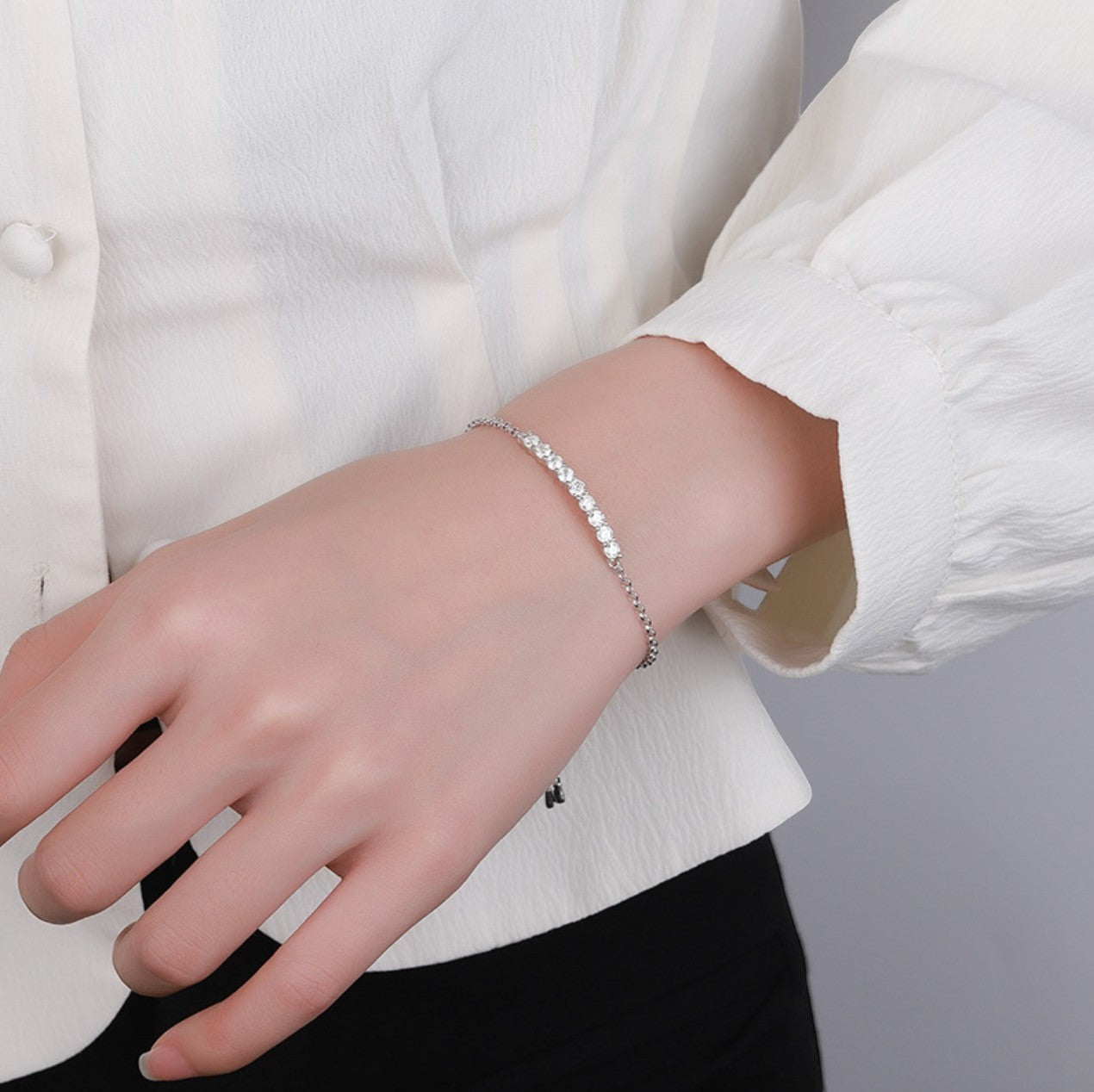 18K White Gold Vermeil, 18K White Gold Vermeil / Lifestyle