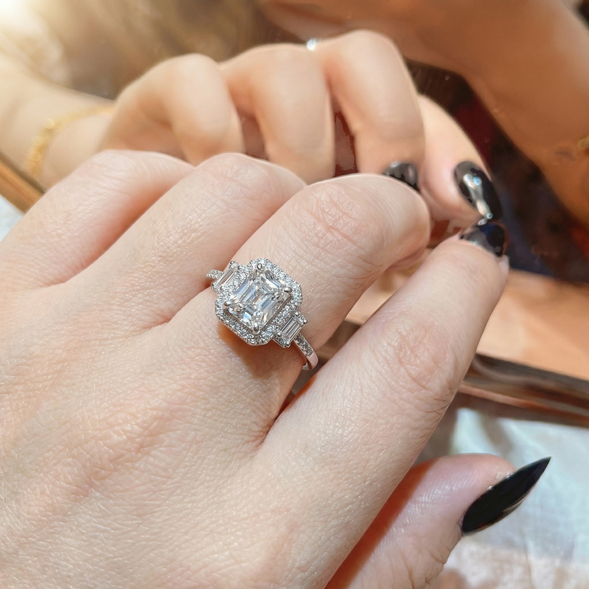 18K White Gold Vermeil, 18K White Gold Vermeil / Lifestyle