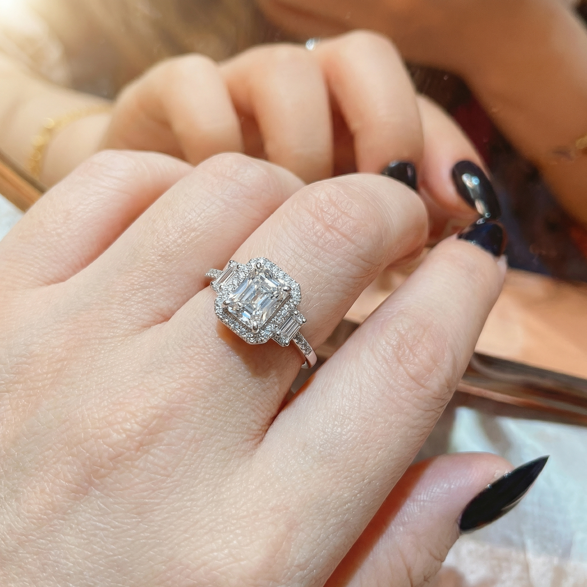 18K White Gold Vermeil, 18K White Gold Vermeil / Lifestyle