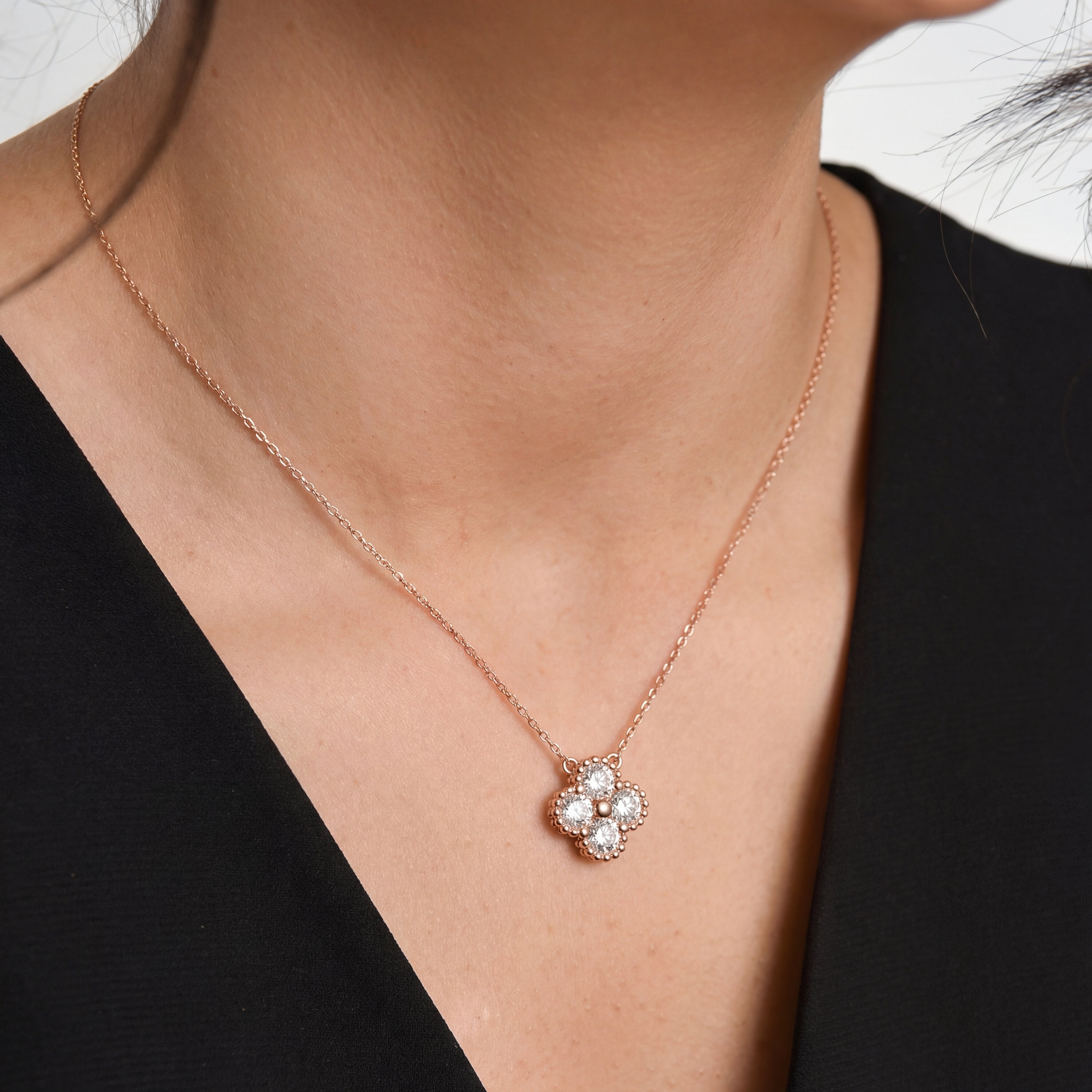 Fleur de Lumière Necklace