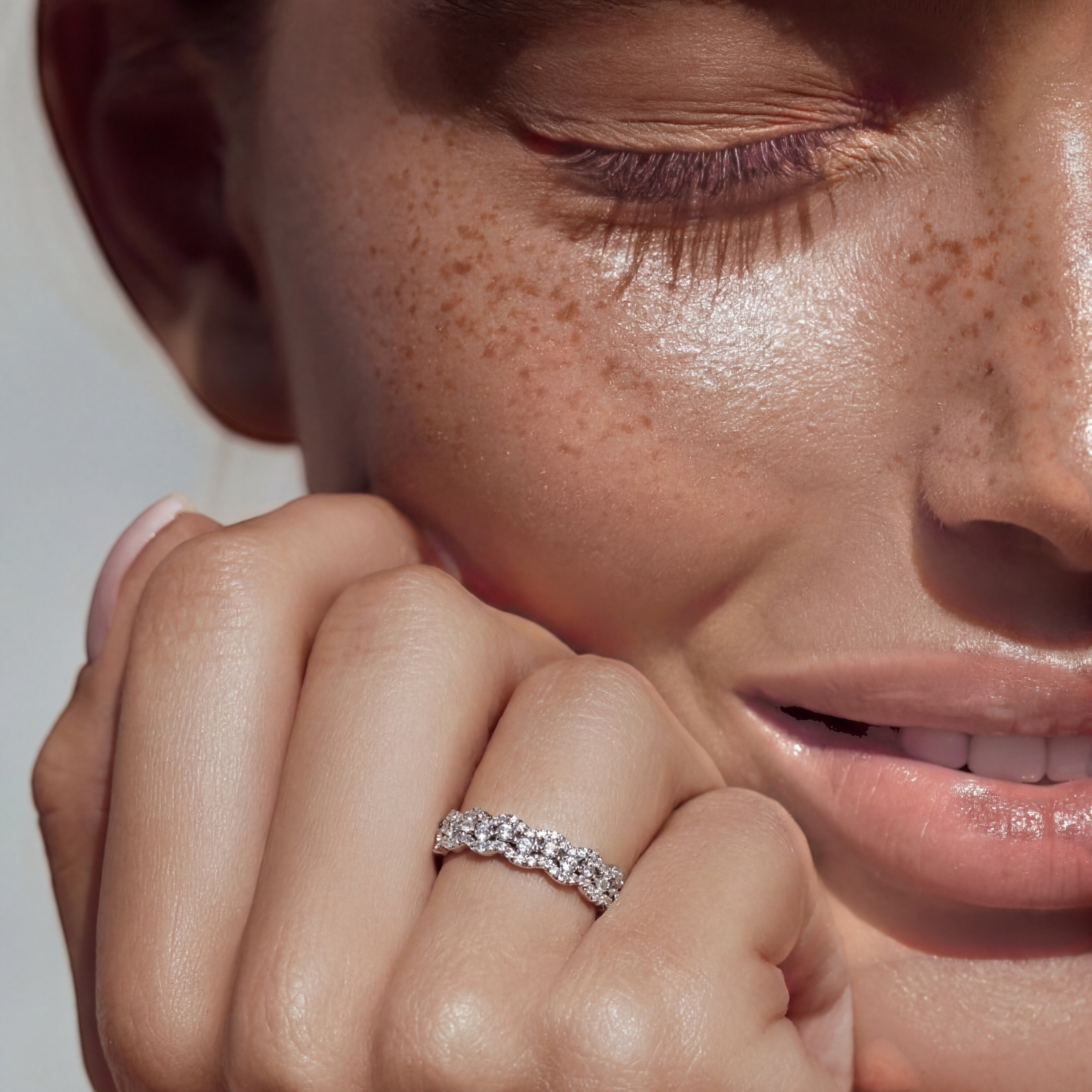 18K White Gold Vermeil, 18K White Gold Vermeil / Lifestyle