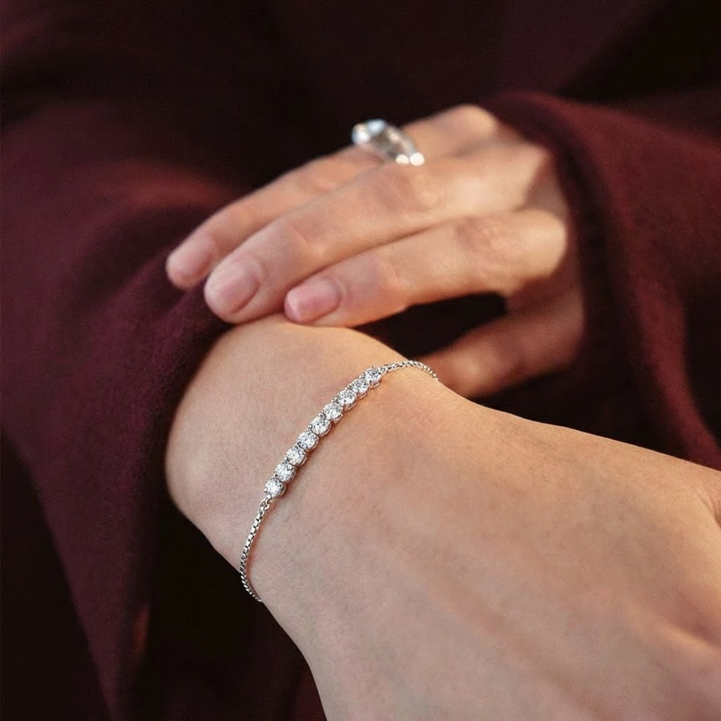 18K White Gold Vermeil, 18K White Gold Vermeil / Lifestyle