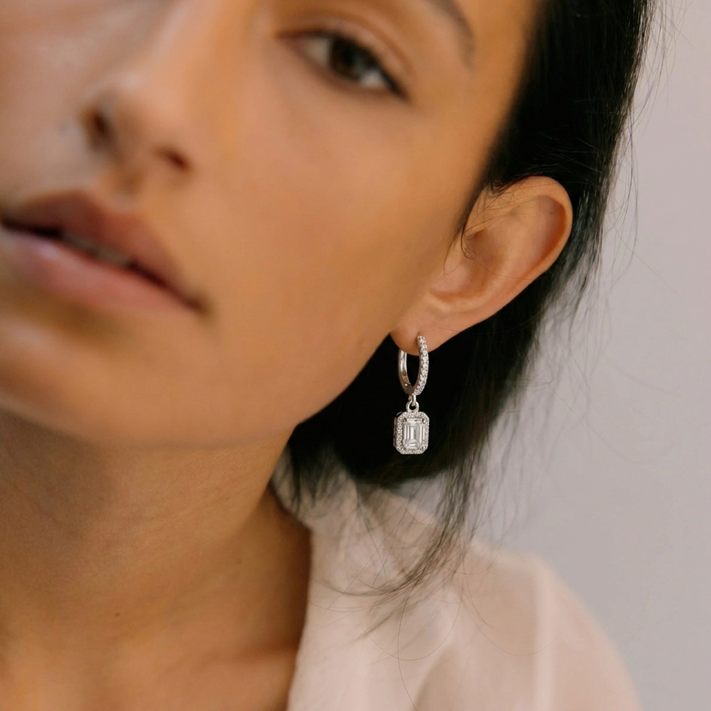 Lumière Élancée Earrings