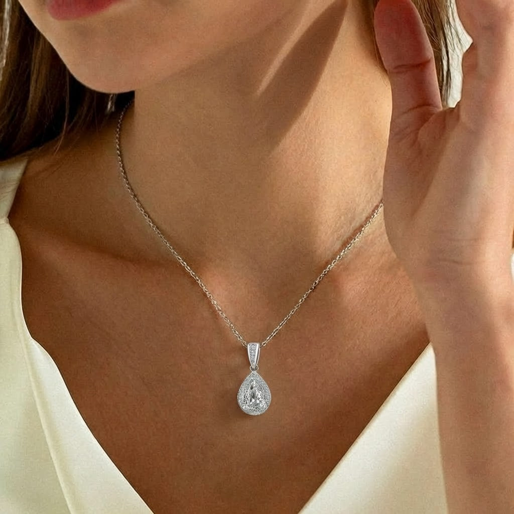 18K White Gold Vermeil, 18K White Gold Vermeil / Lifestyle