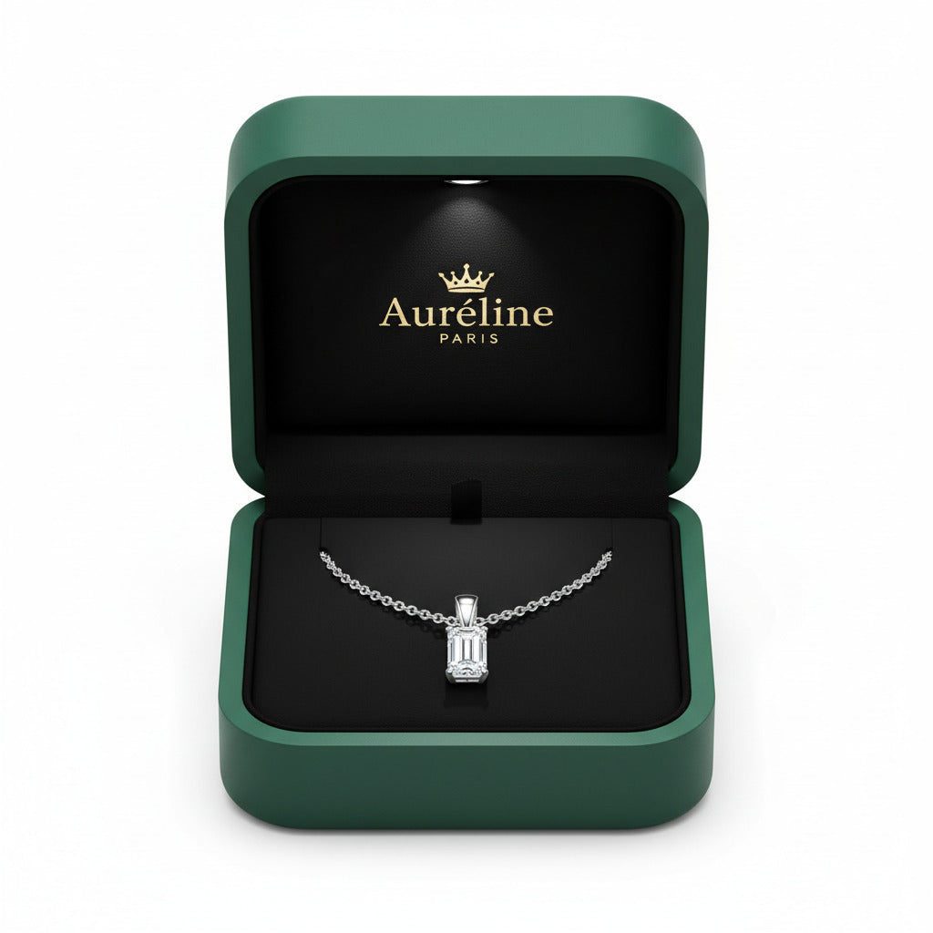 Classique Solitaire Necklace