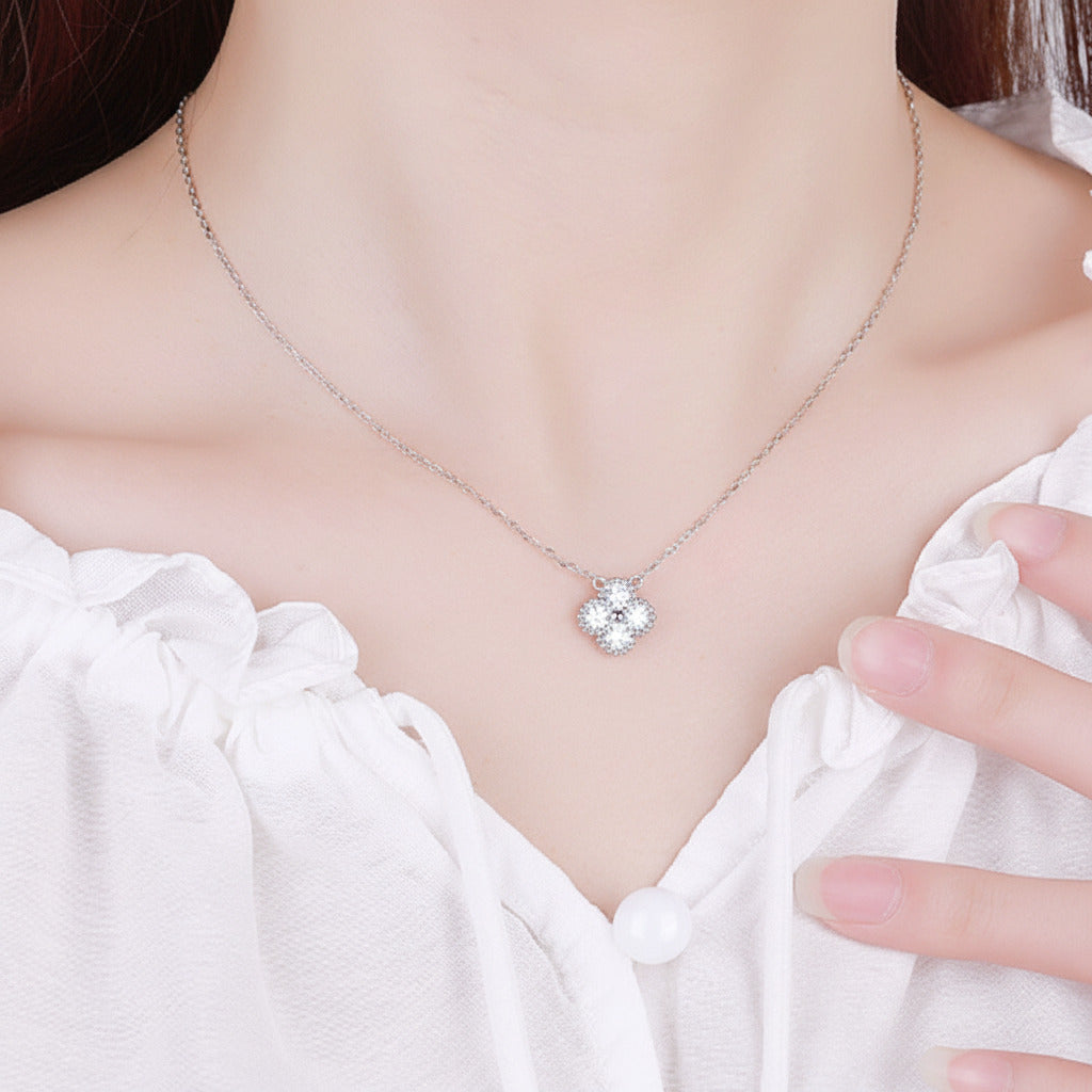 Fleur de Lumière Necklace