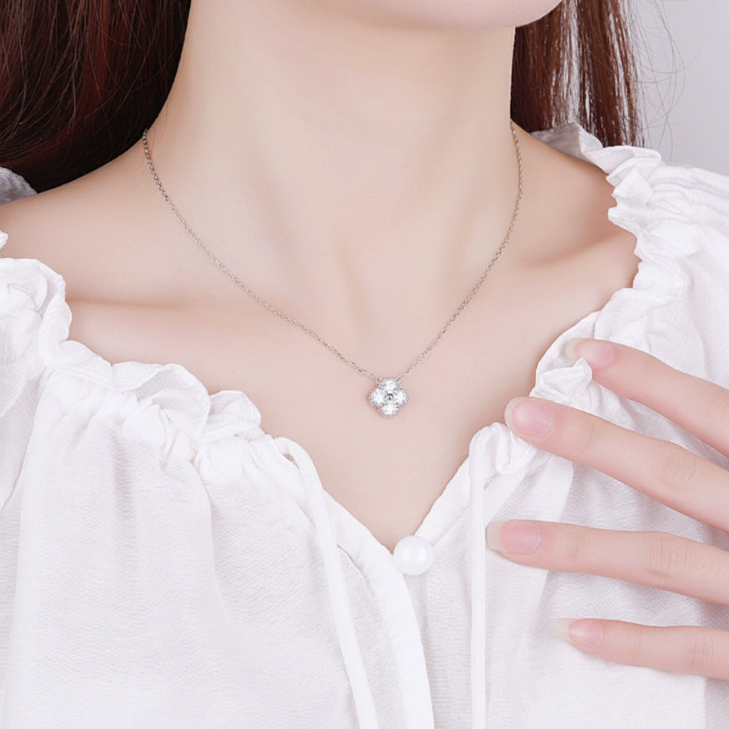 Fleur de Lumière Necklace