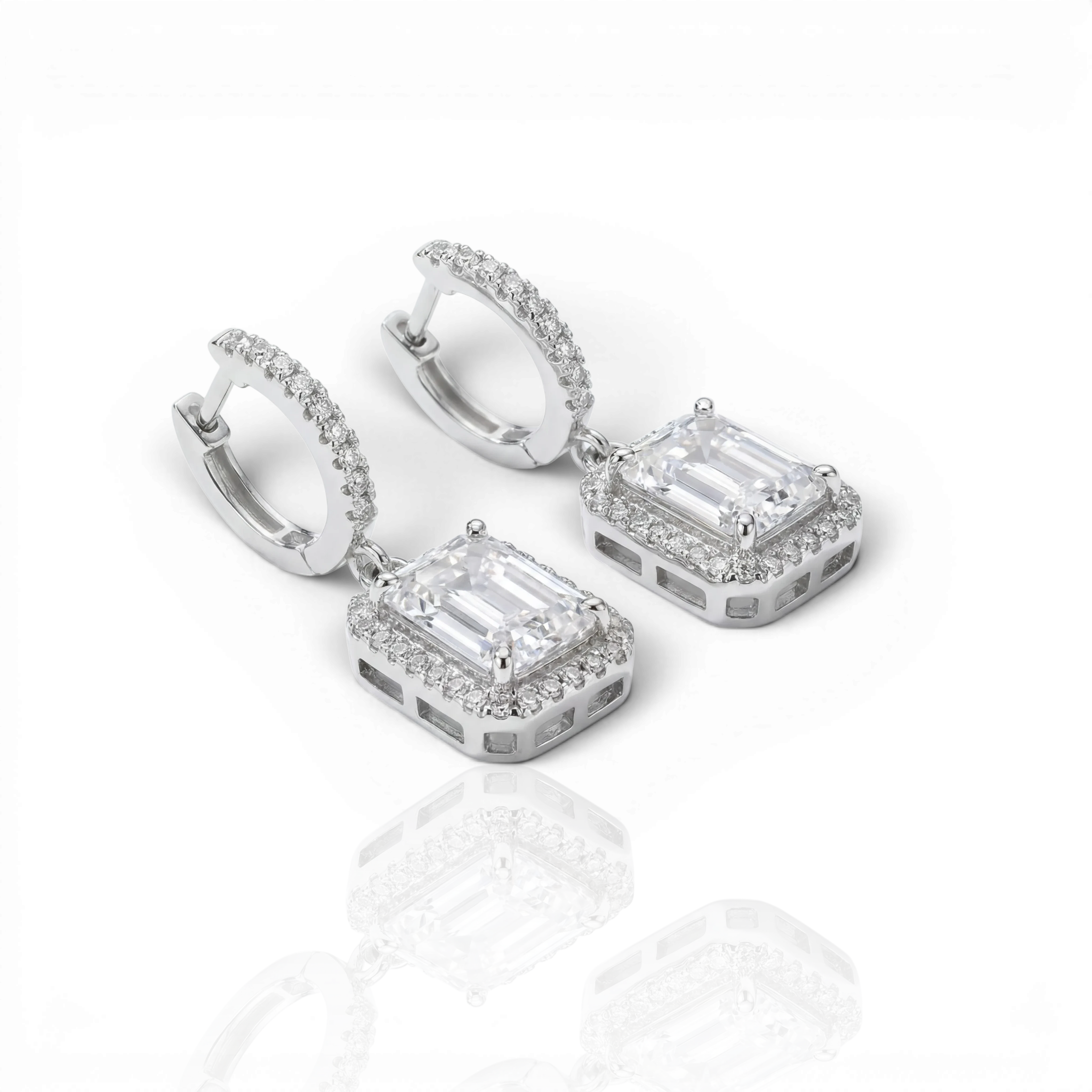 18K White Gold Vermeil / 2.00 CARAT
