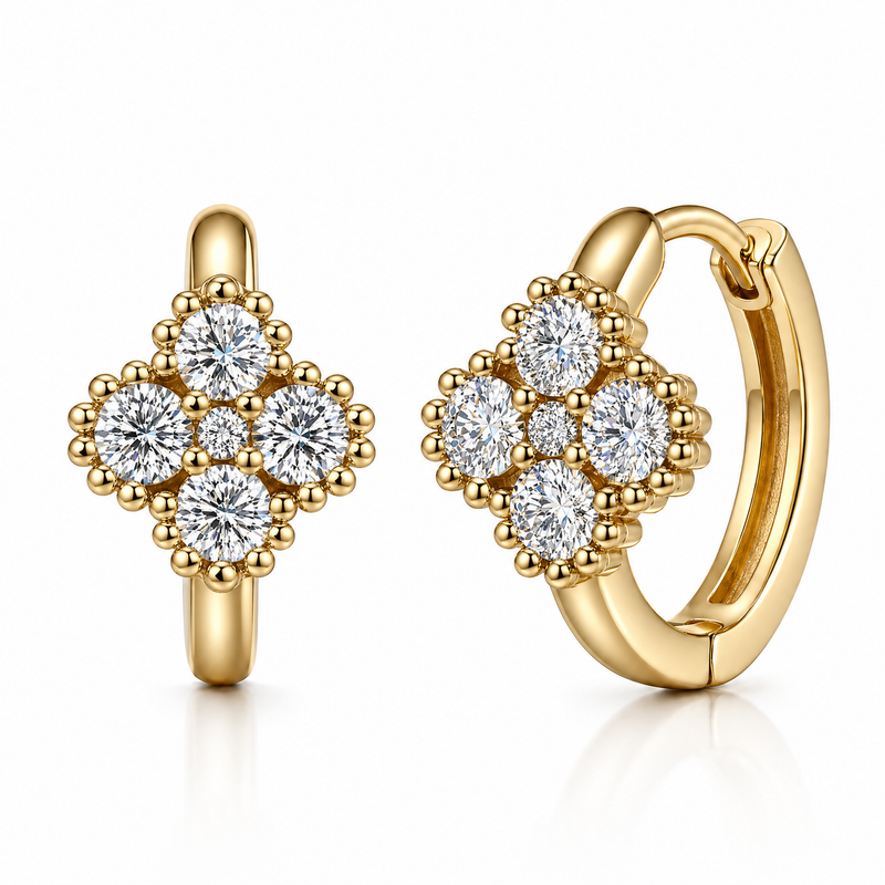 Éclat Clover Huggie Earrings