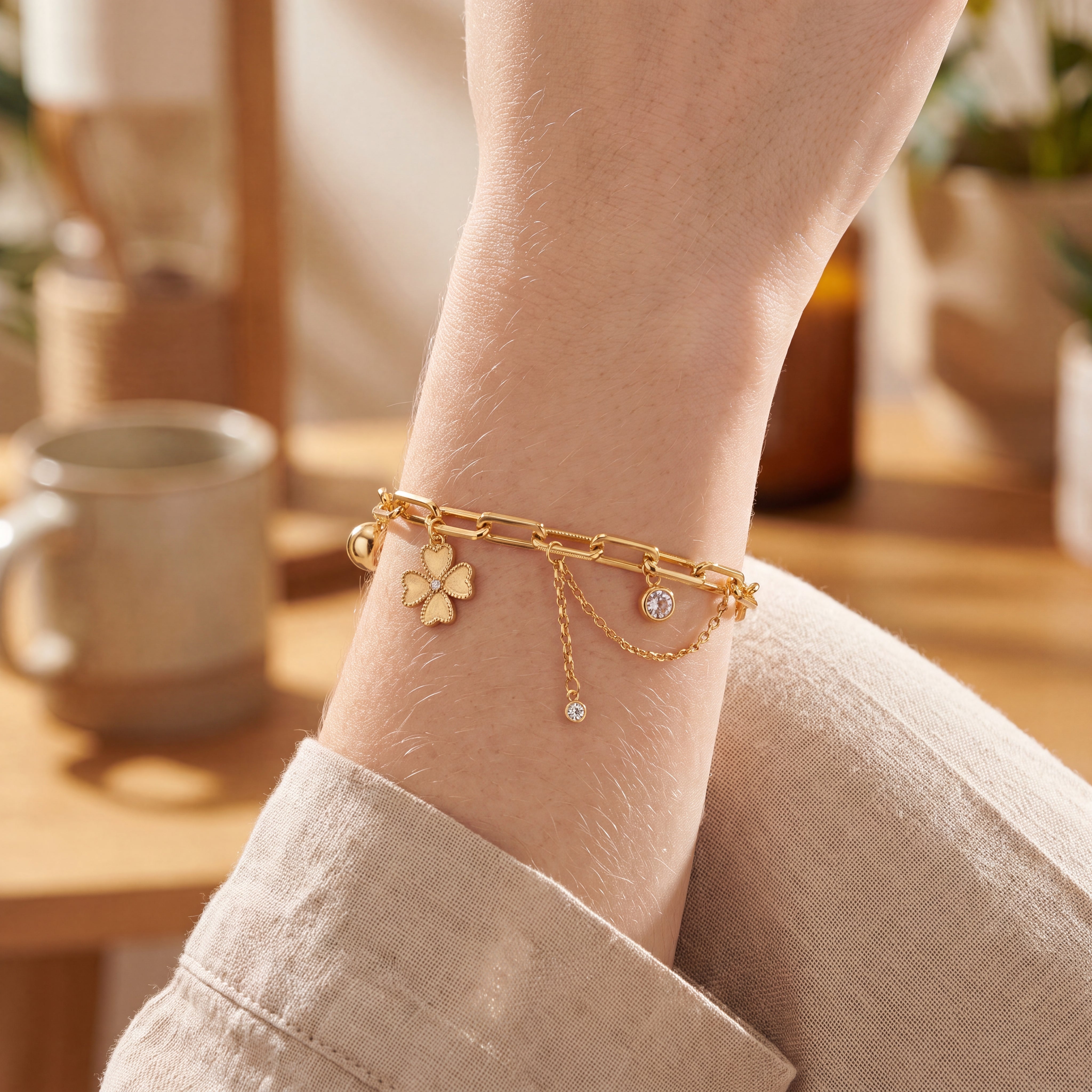 18K Yellow Gold Vermeil, 18K Yellow Gold Vermeil / Lifestyle