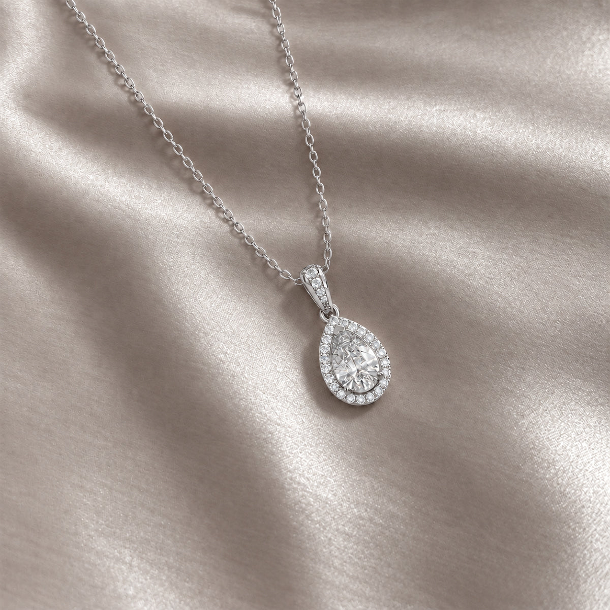 18K White Gold Vermeil / 1.00 CARAT