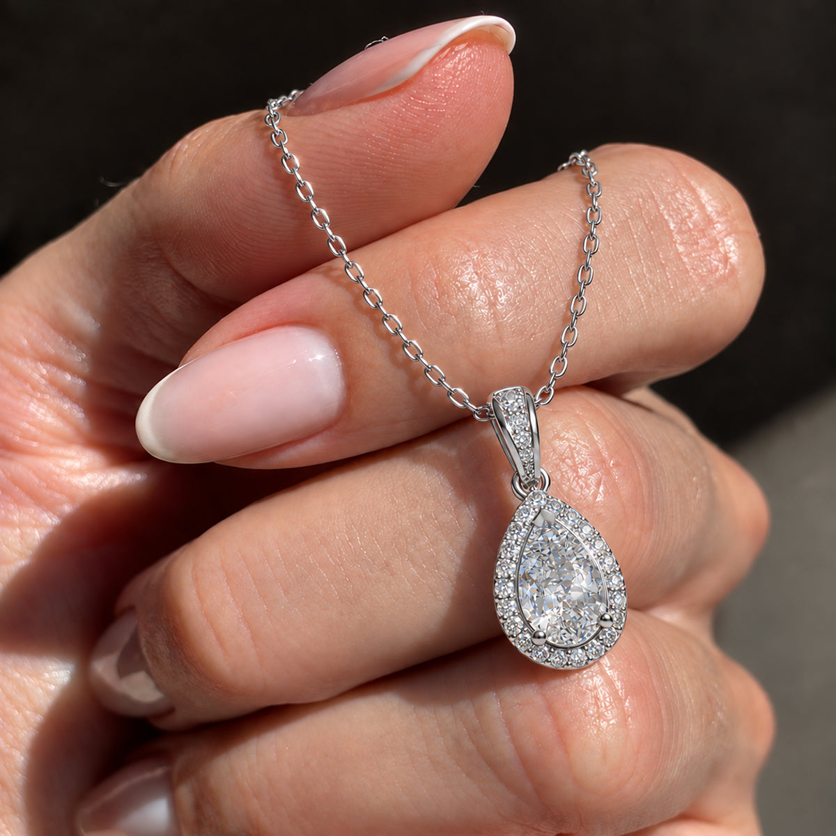 18K White Gold Vermeil / 2.00 CARAT