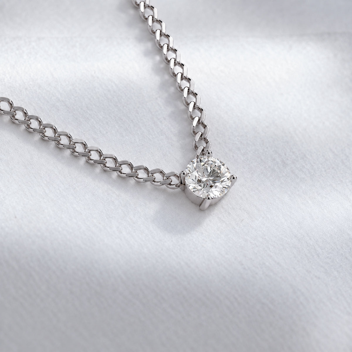 18K White Gold Vermeil / 2 CARAT