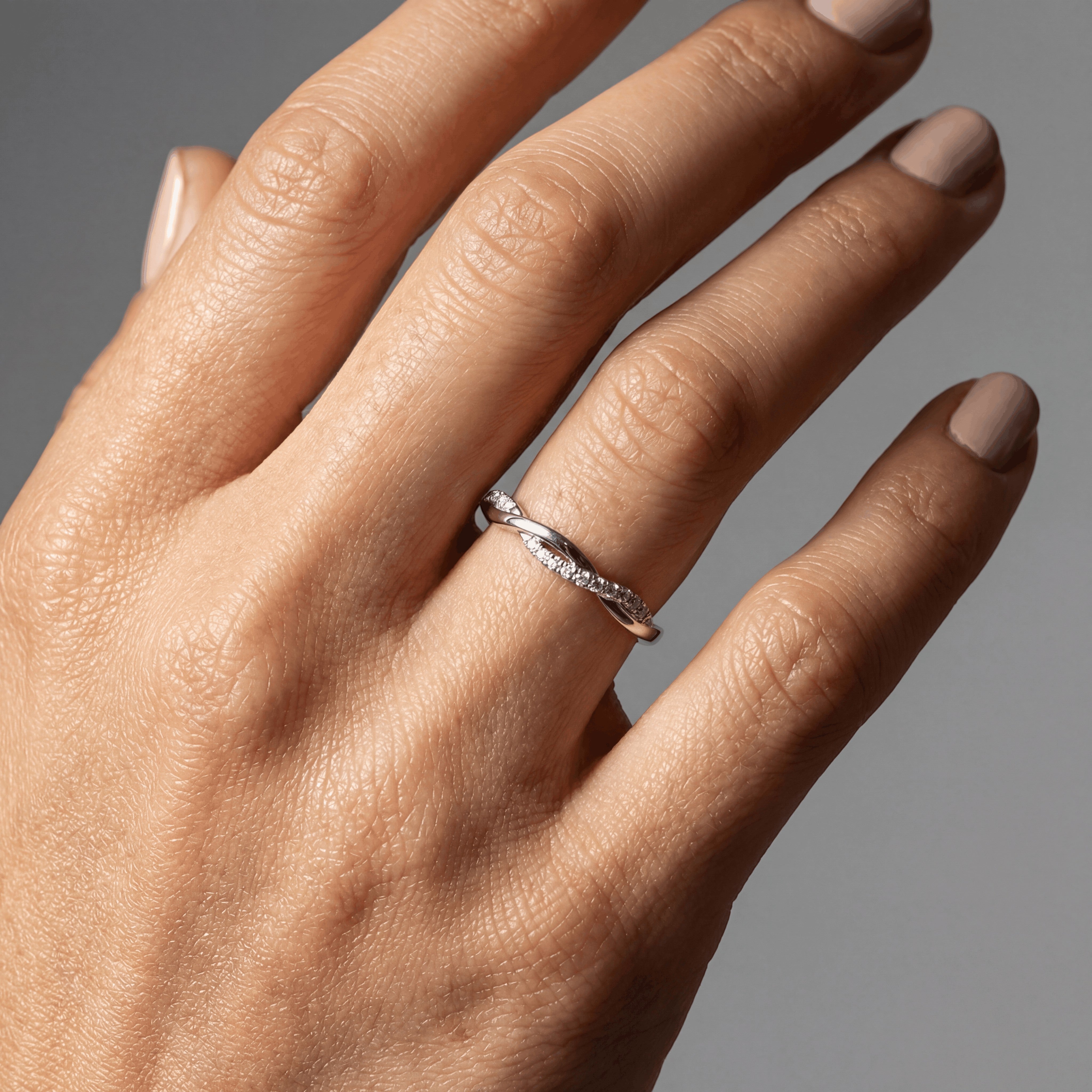 18K White Gold Vermeil, 18K White Gold Vermeil / Lifestyle