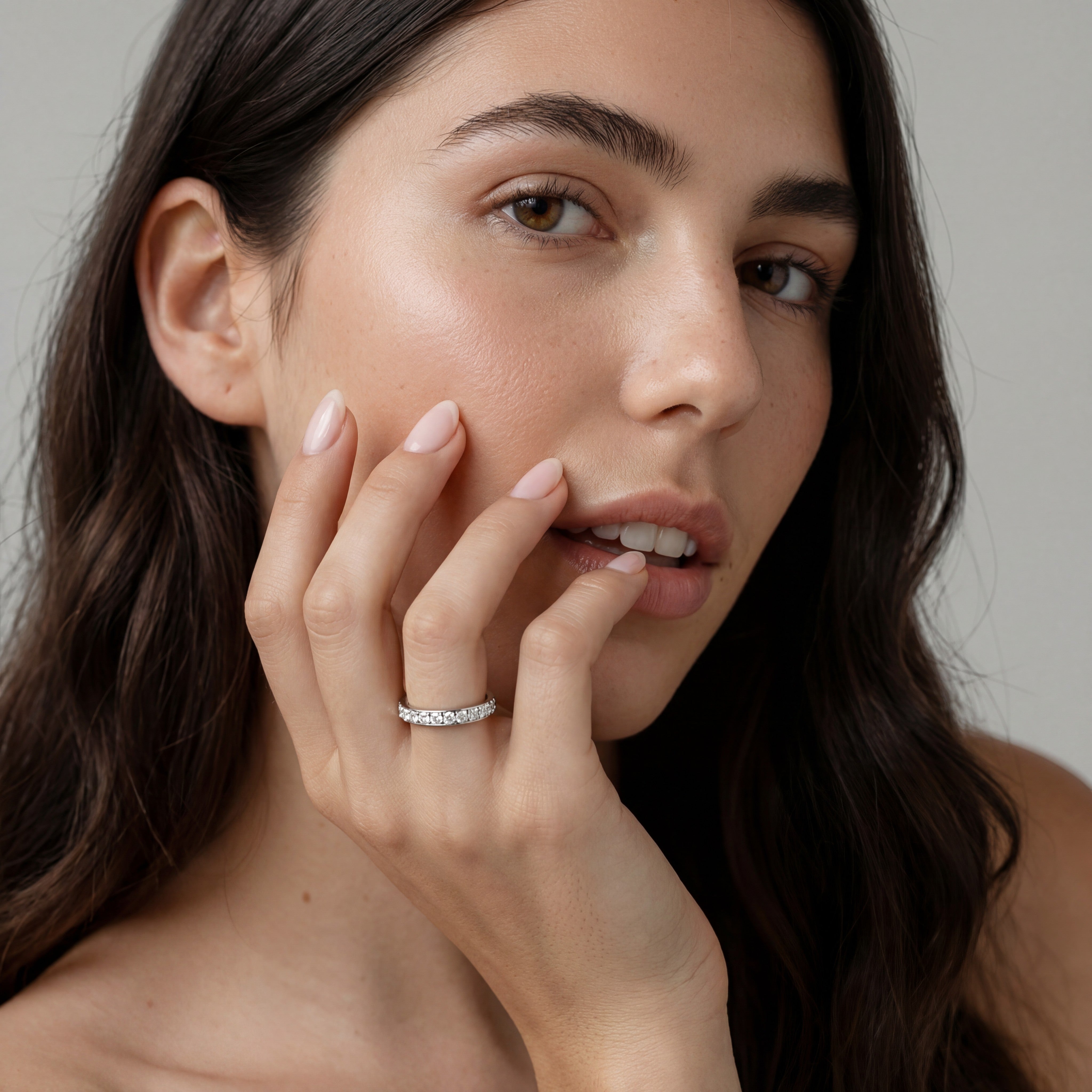 18K White Gold Vermeil, 18K White Gold Vermeil / Lifestyle