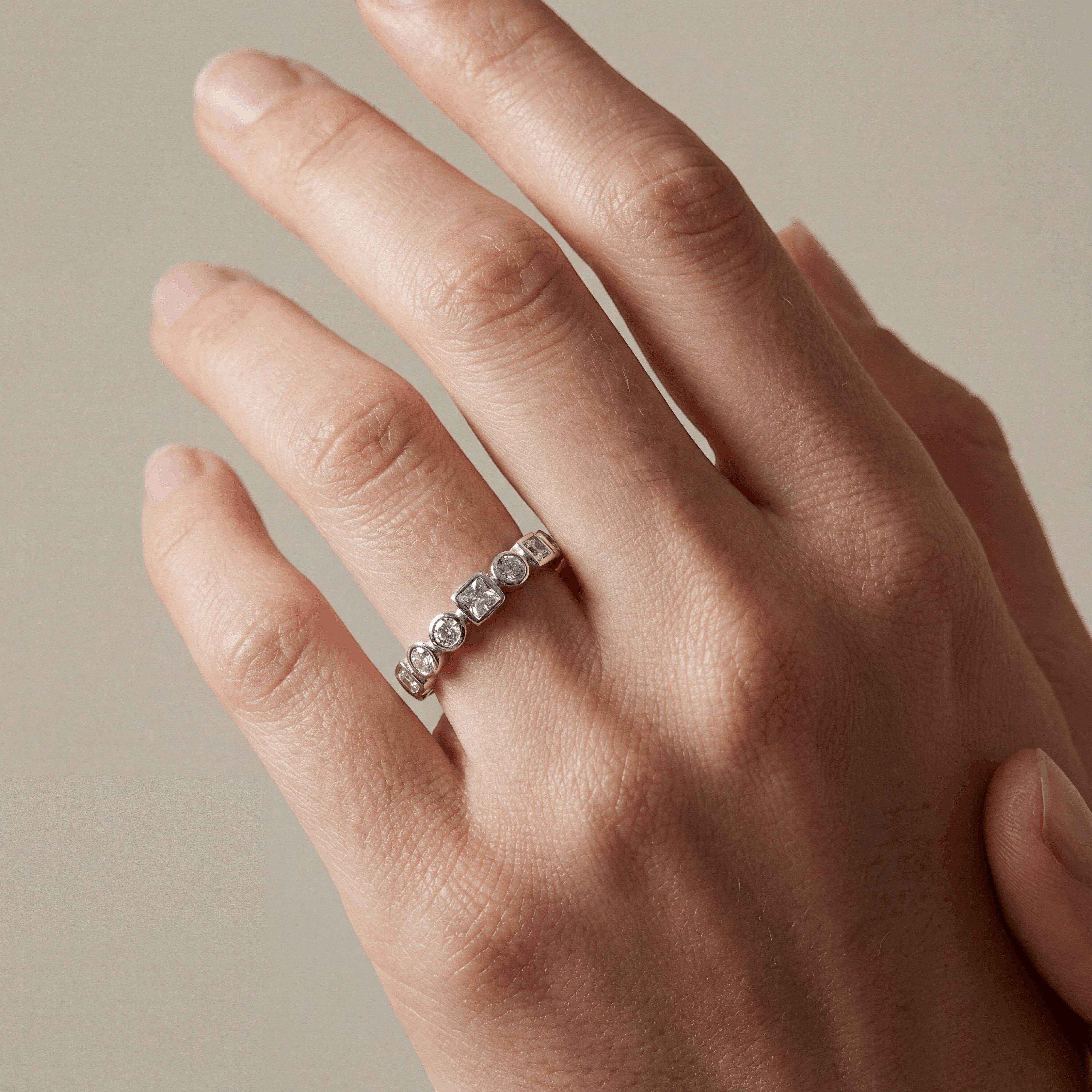 18K White Gold Vermeil, 18K White Gold Vermeil / Lifestyle