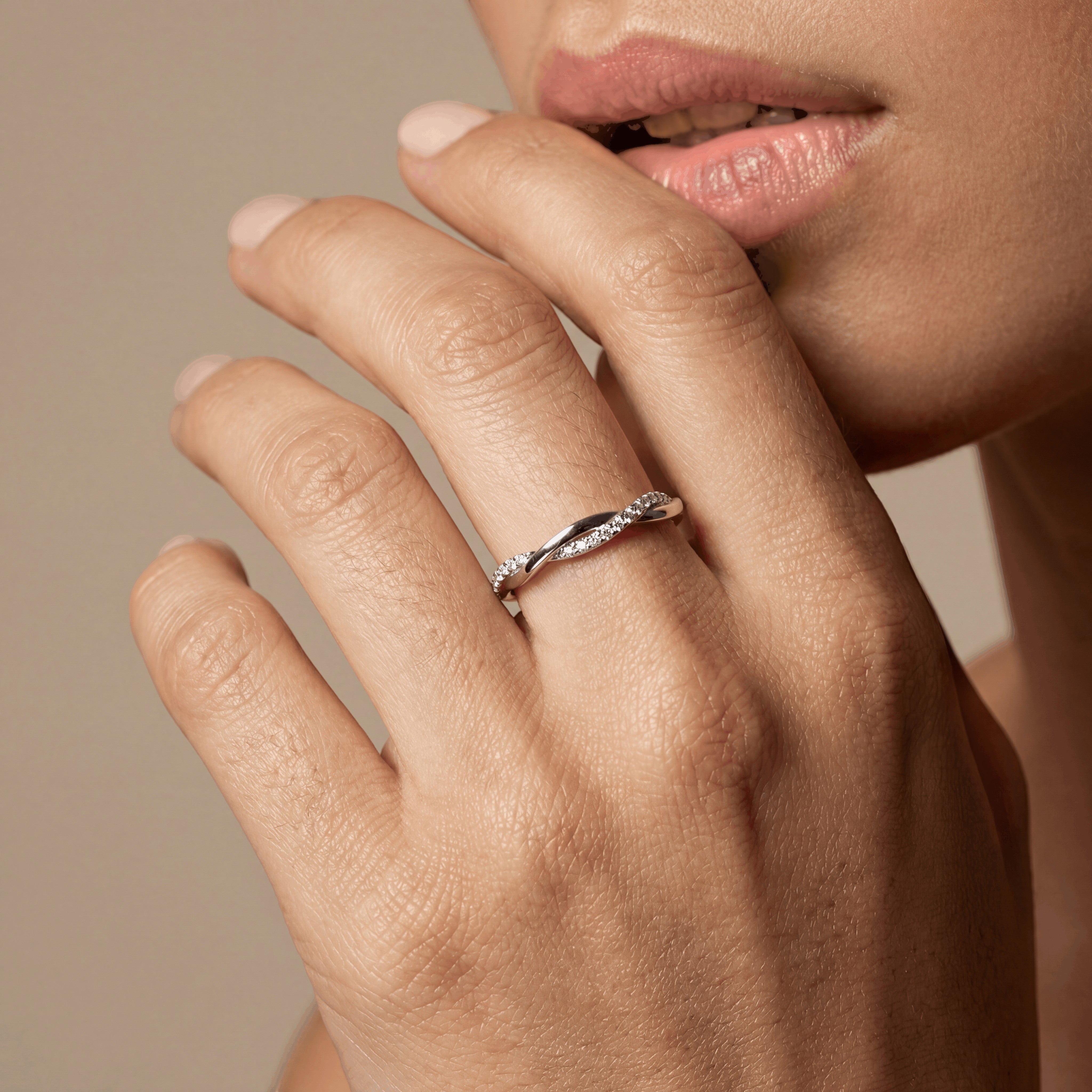 18K White Gold Vermeil, 18K White Gold Vermeil / Lifestyle