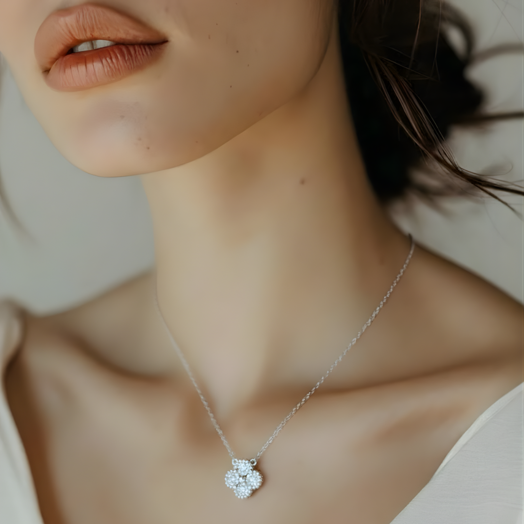 Fleur de Lumière Necklace