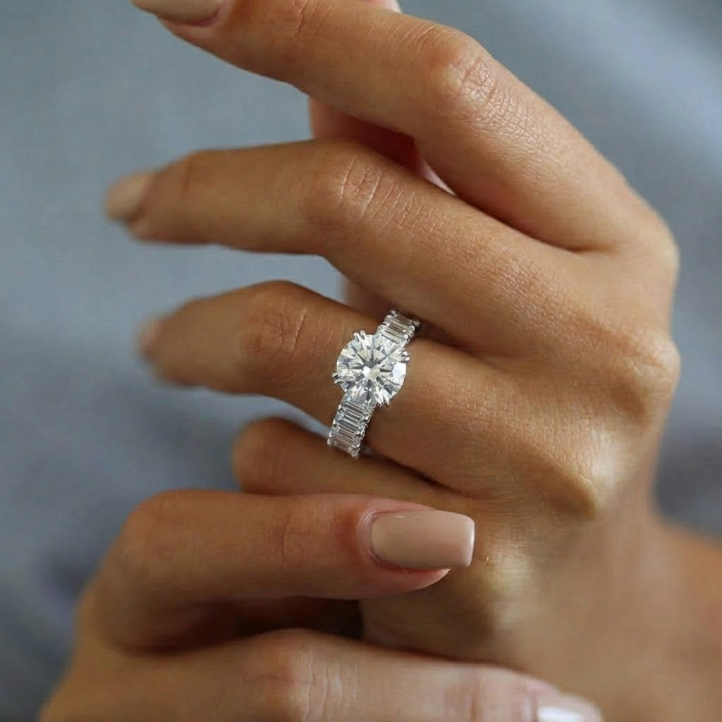 18K White Gold Vermeil, 18K White Gold Vermeil / Lifestyle