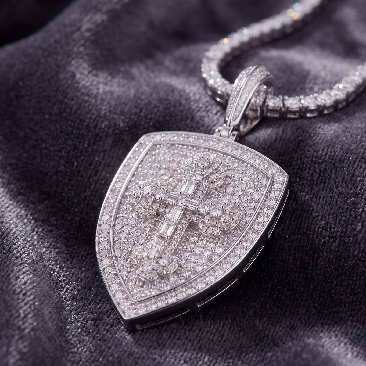 18K White Gold Vermeil, 18K White Gold Vermeil / Lifestyle