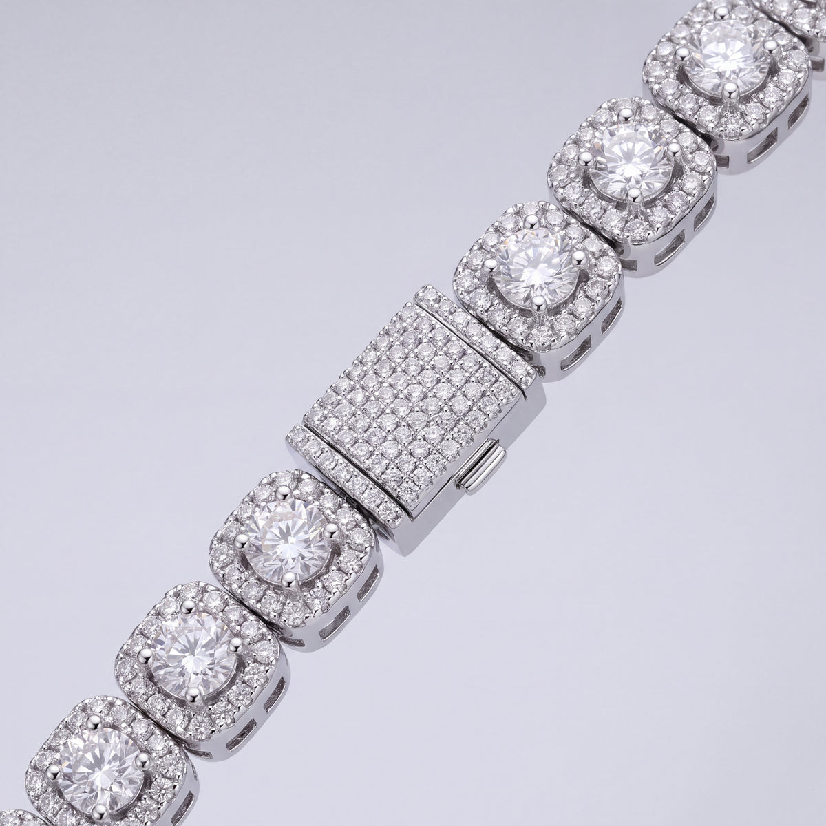 18K White Gold Vermeil, 18K White Gold Vermeil / Lifestyle